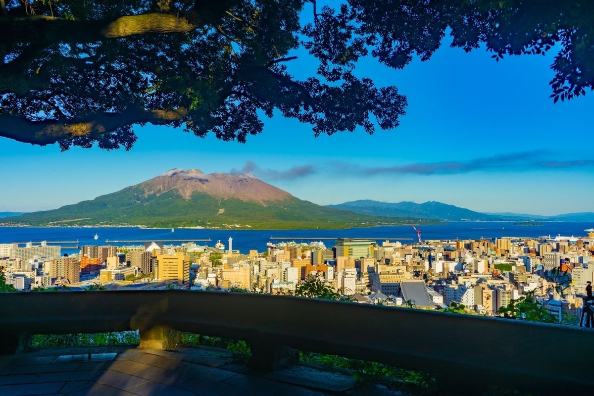 1200x800 Complete Guide to Shiroyama Observatory in Kagoshima. Panoramic Views of Sakurajima and the City Skyline