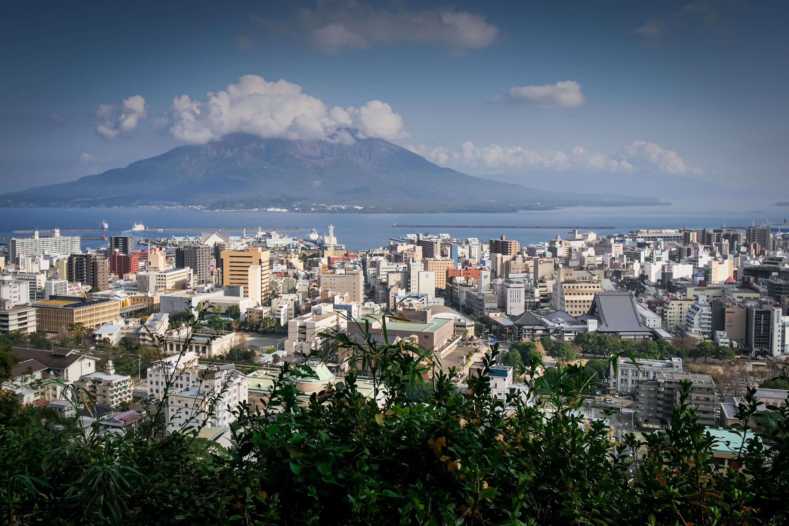 3000x2000 On the trail of Kyûshû volcanoes
