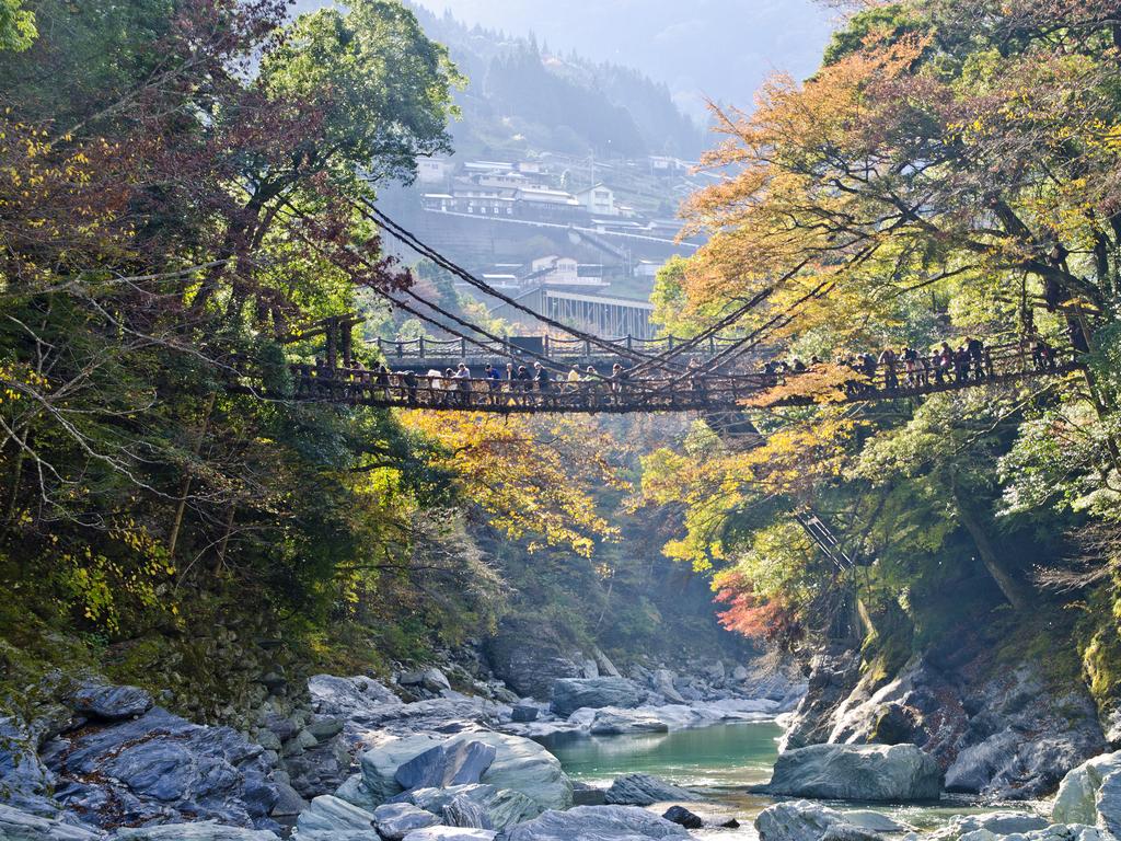 1024x768 Shikoku, Japan travel guide: Kagawa, Kochi, Tokushima. escape.com.au