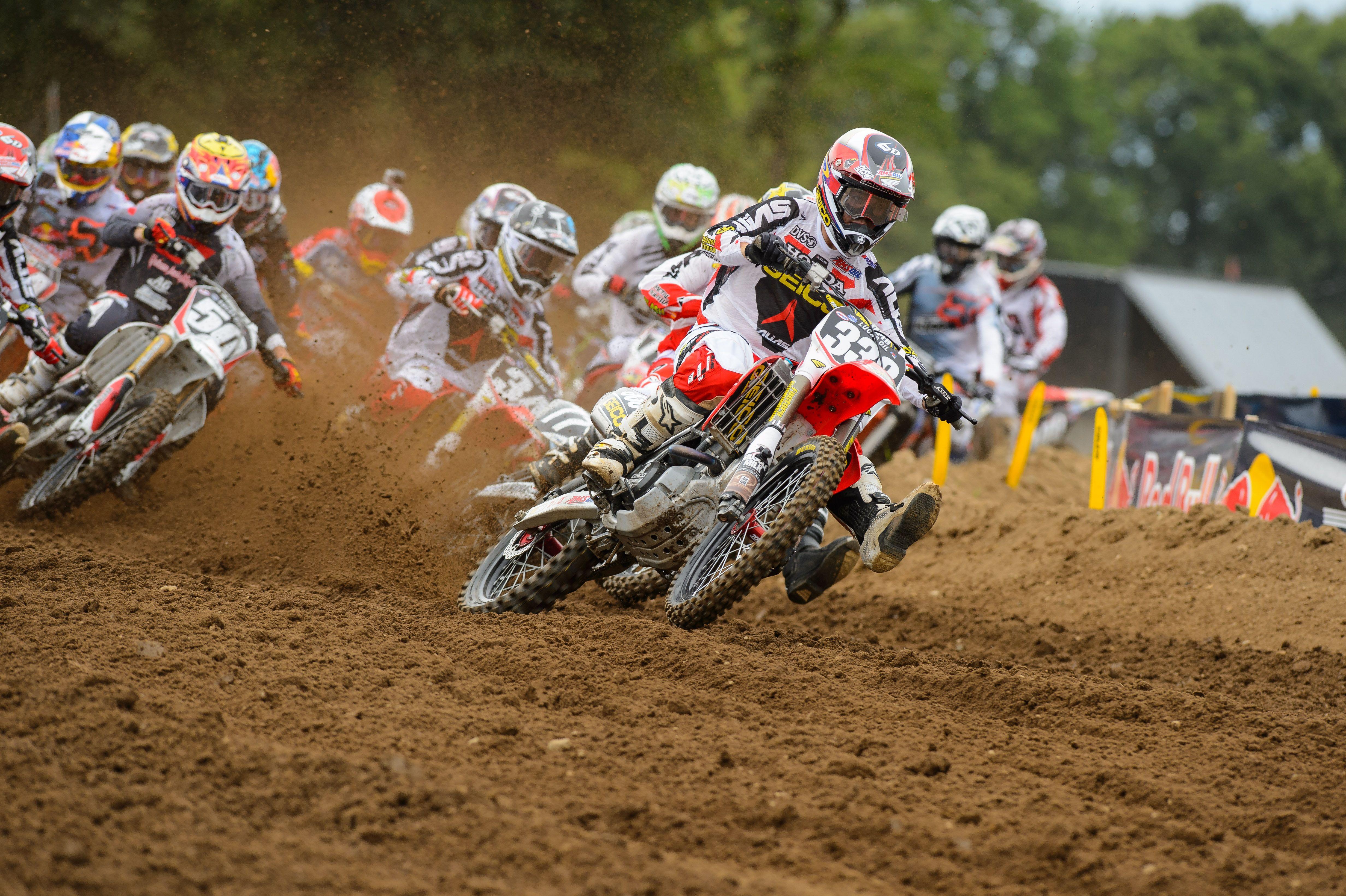 4928x3280 Cute Honda Dirt Bike Wallpaper in High Quality, Hebe Balducci