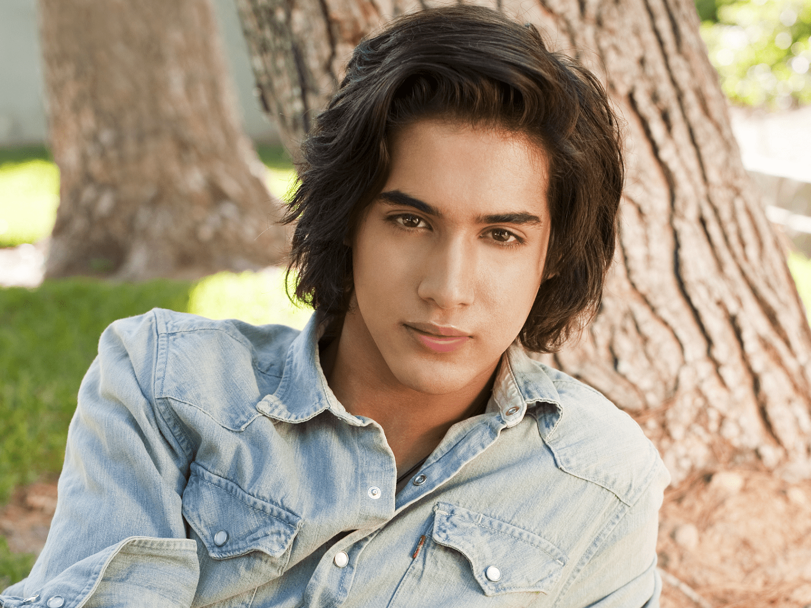 Avan Jogia Wallpapers - Top Free Avan Jogia Backgrounds - WallpaperAccess