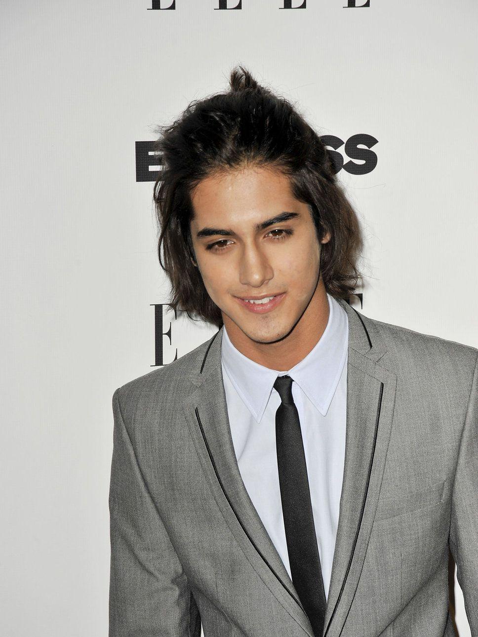 Avan Jogia Wallpapers Top Free Avan Jogia Backgrounds Wallpaperaccess