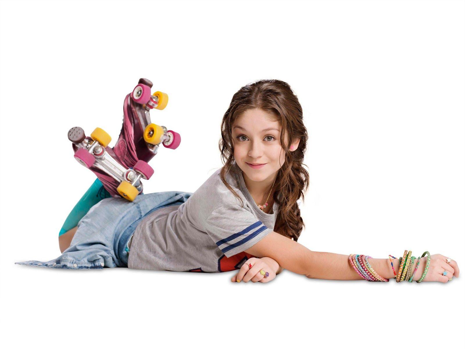 1600x1200 Karol Sevilla Wallpaper