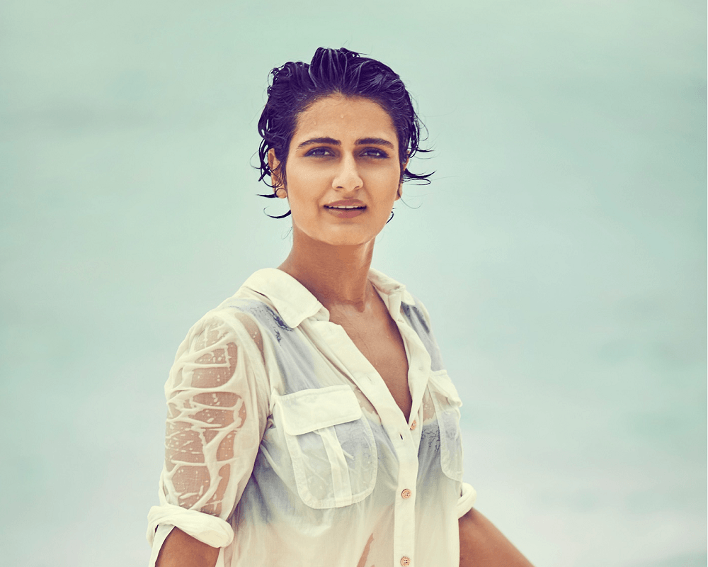 1000x800 Fatima Sana Shaikh Hot In Bikini Picture Galleries