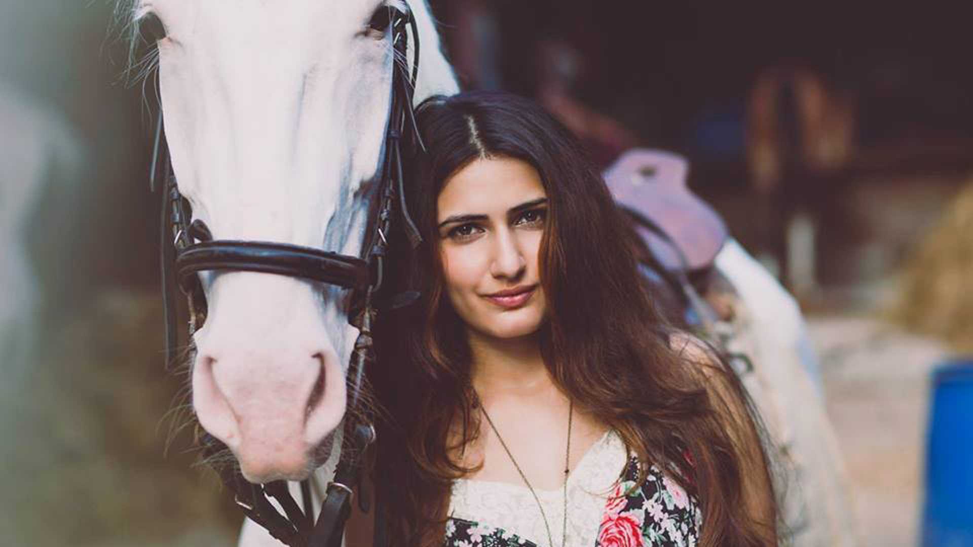 1920x1080 Fatima Sana Shaikh Height, Age, Family , Biography, Networth