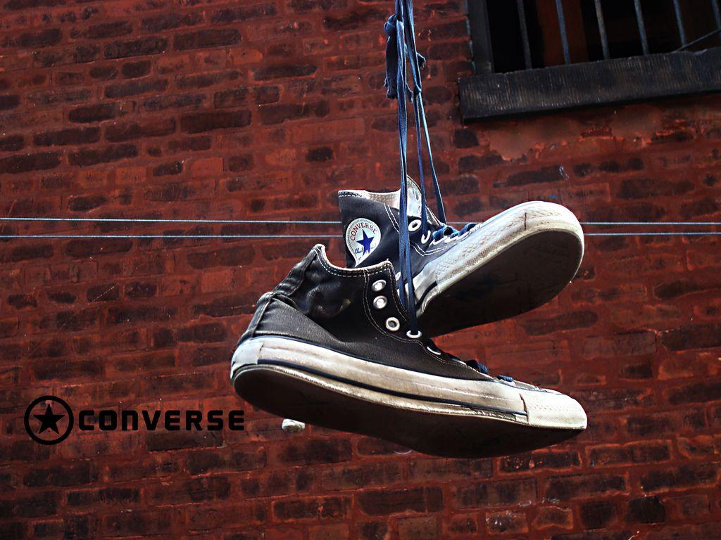 1024x768 Converse All Star Wallpaper