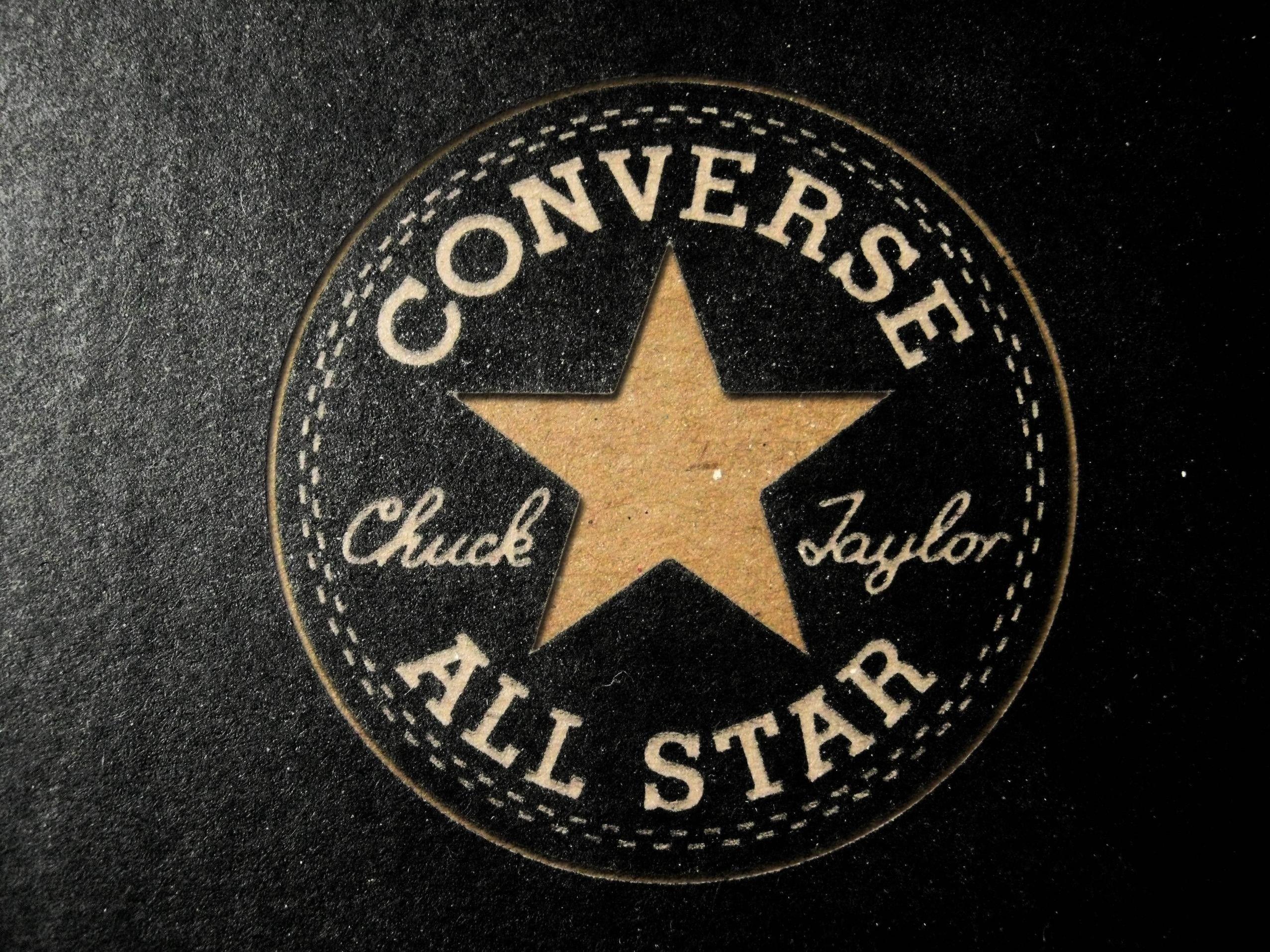2554x1915 Converse All Star Wallpaper