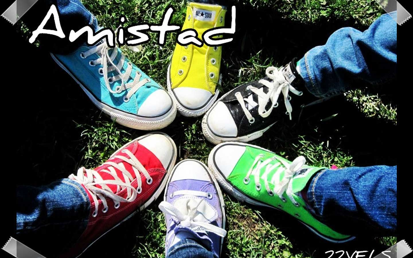 1440x900 Free Wallpaper Converse Shoes wallpaper
