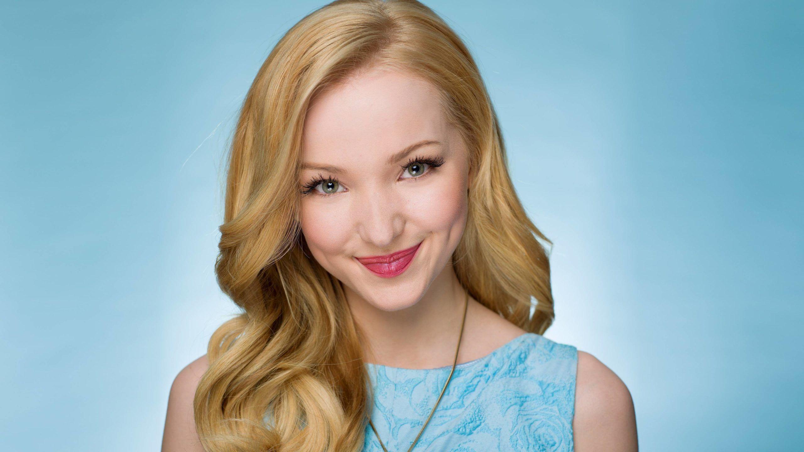 2560x1440 Dove Cameron Wallpaper