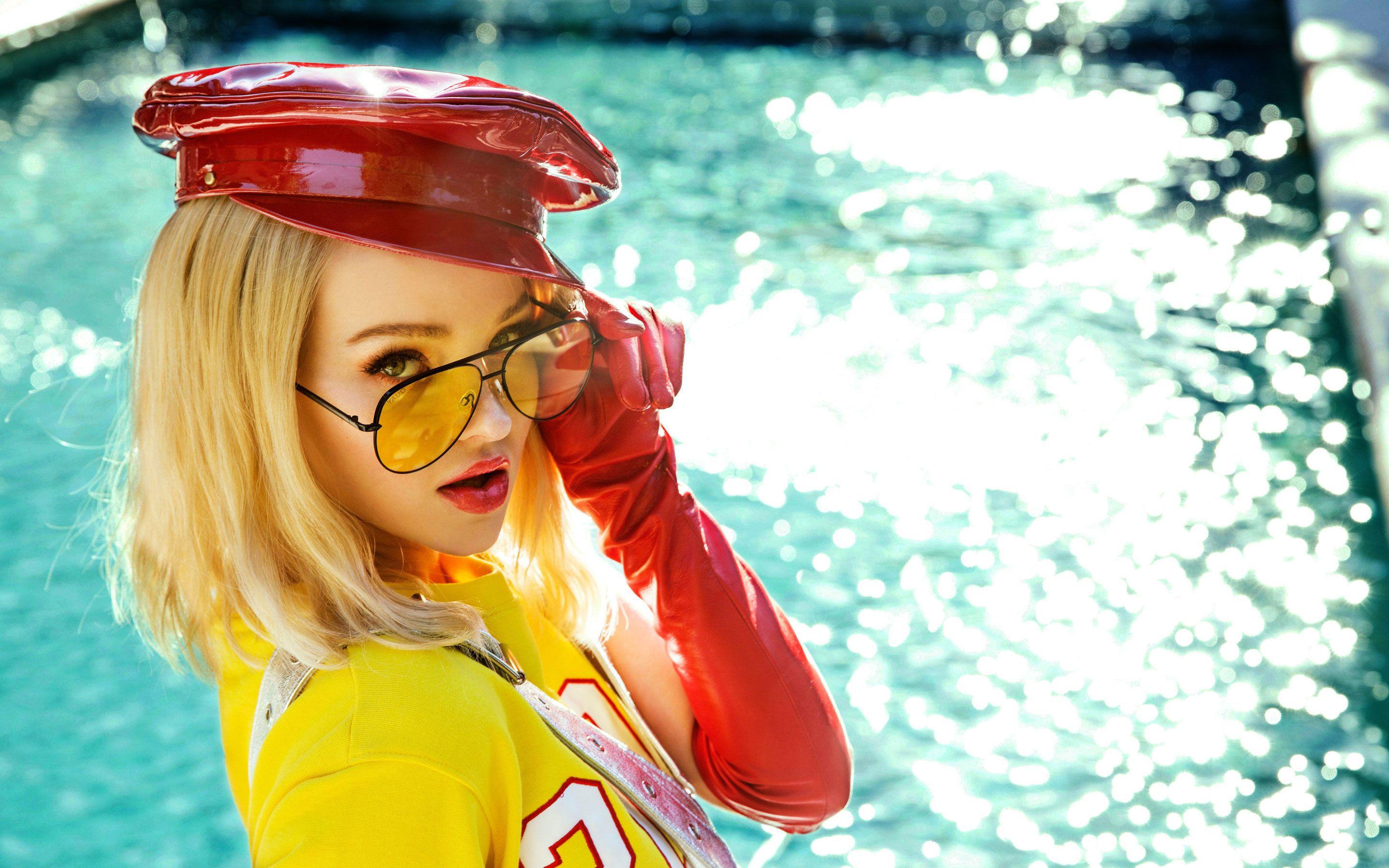 2880x1800 Dove Cameron HD Wallpaper 65599 2880x1800px