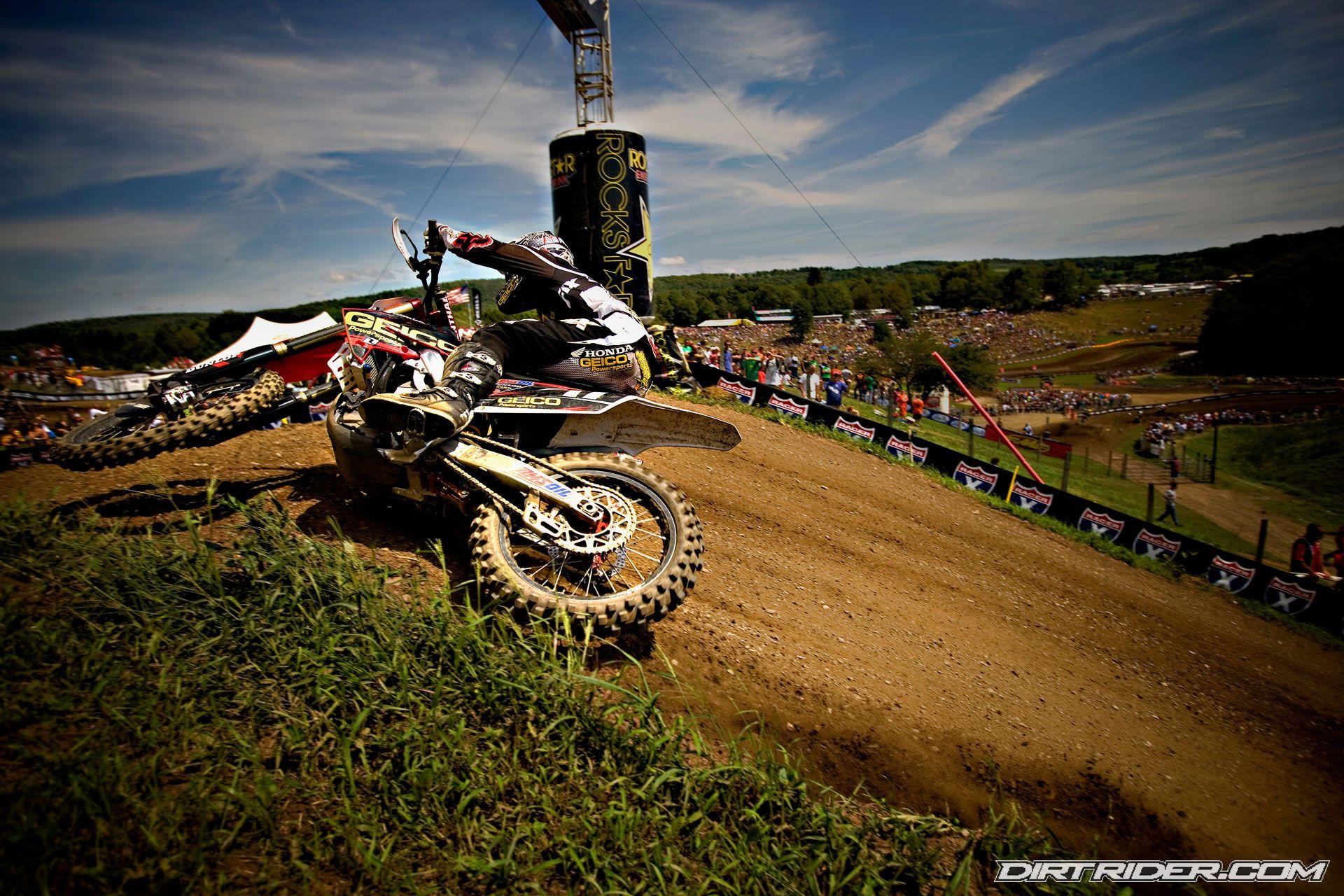 1920x1280 Big Whips, Dakar Trips and A Jumping Cop