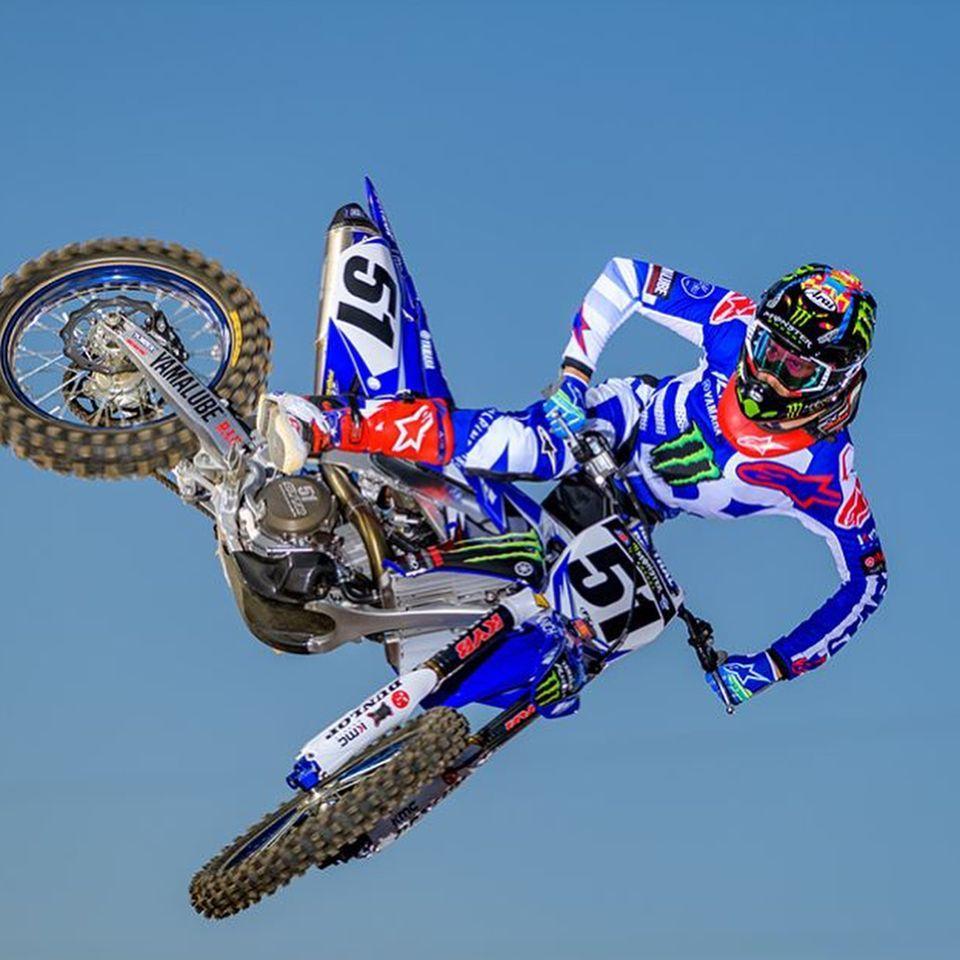 960x960 Yamaha team supercross &
