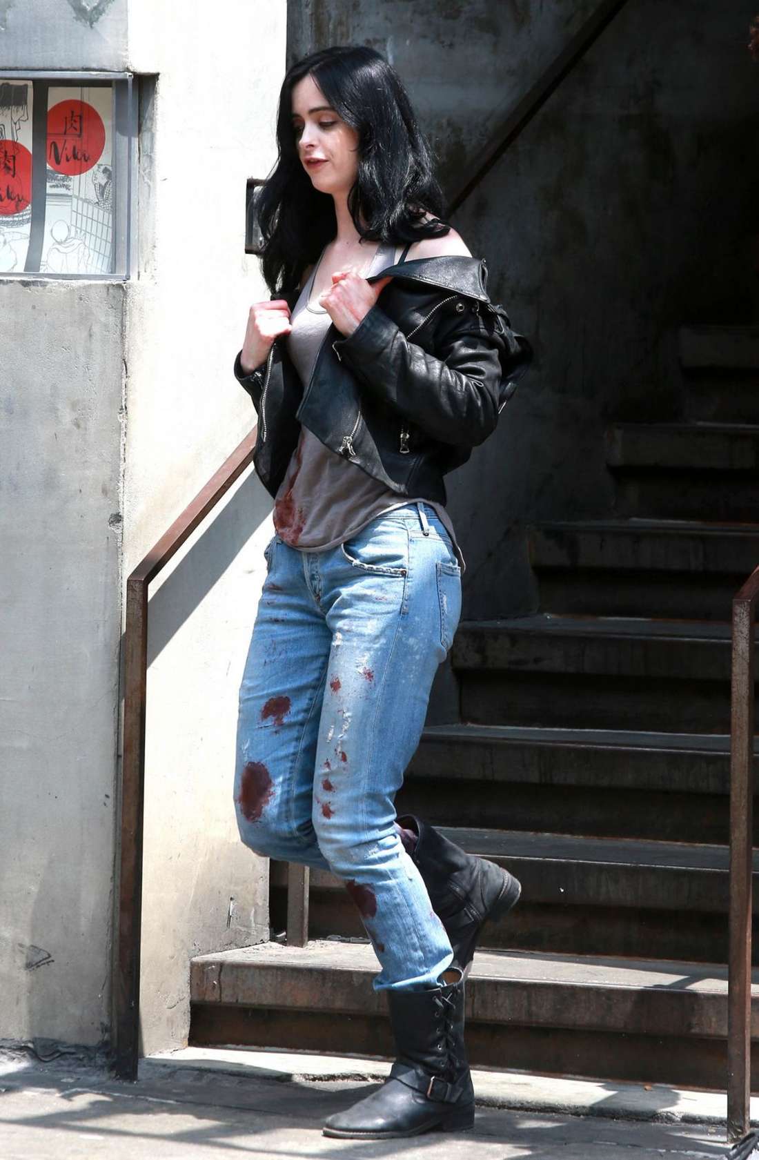 1100x1681 Krysten Ritter at AKA Jessica Jones set -01