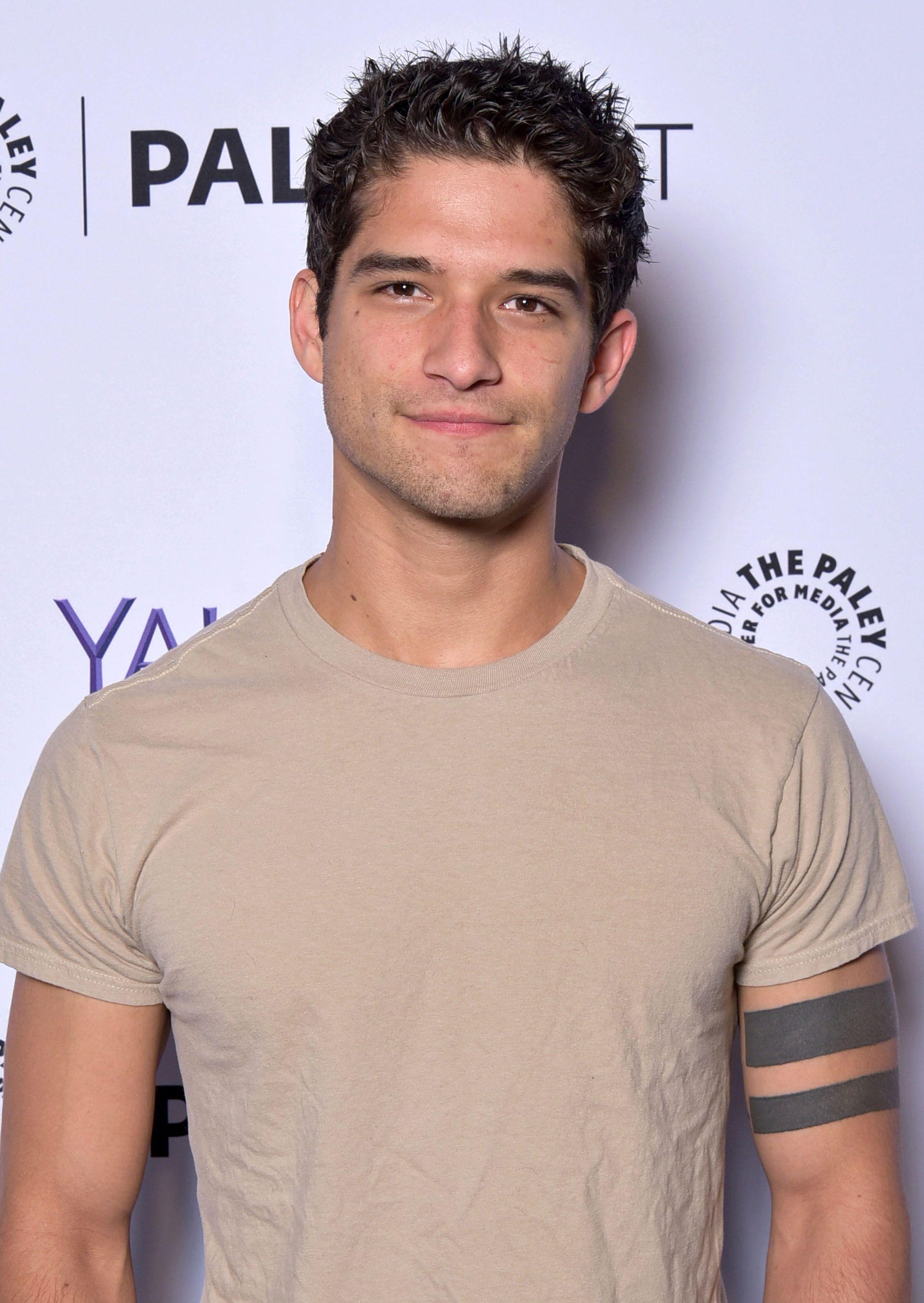 2129x3000 Tyler Posey Wallpaper