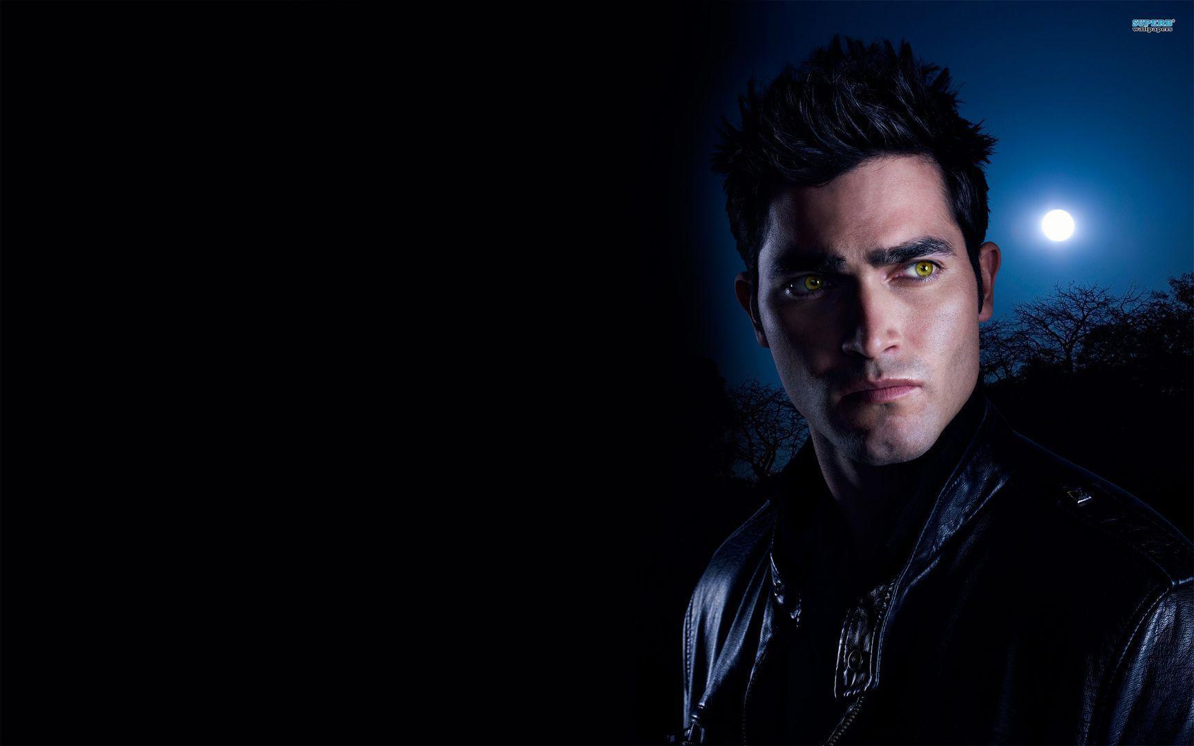 1728x1080 Tyler Hoechlin Wallpaper