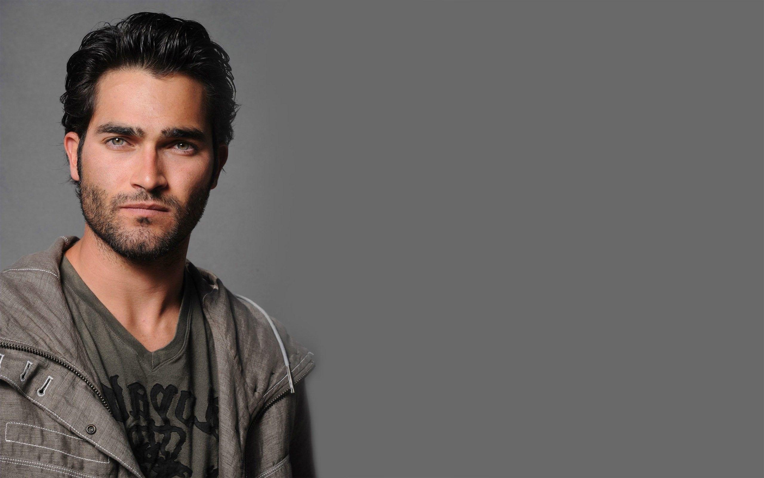 2560x1600 Download 2560x1600 Tyler Hoechlin Desktop wallpaper