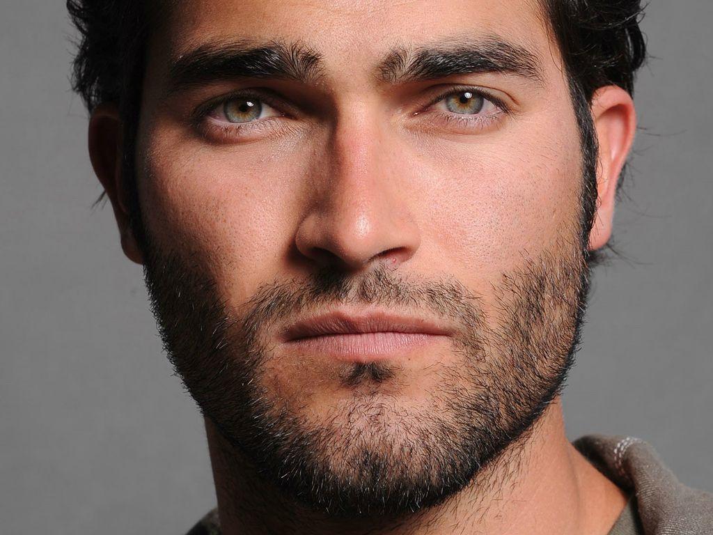 1024x768 Hoechlin Hoechlin. Yeux Noisette, Cheveux Foncés, Beaux Yeux