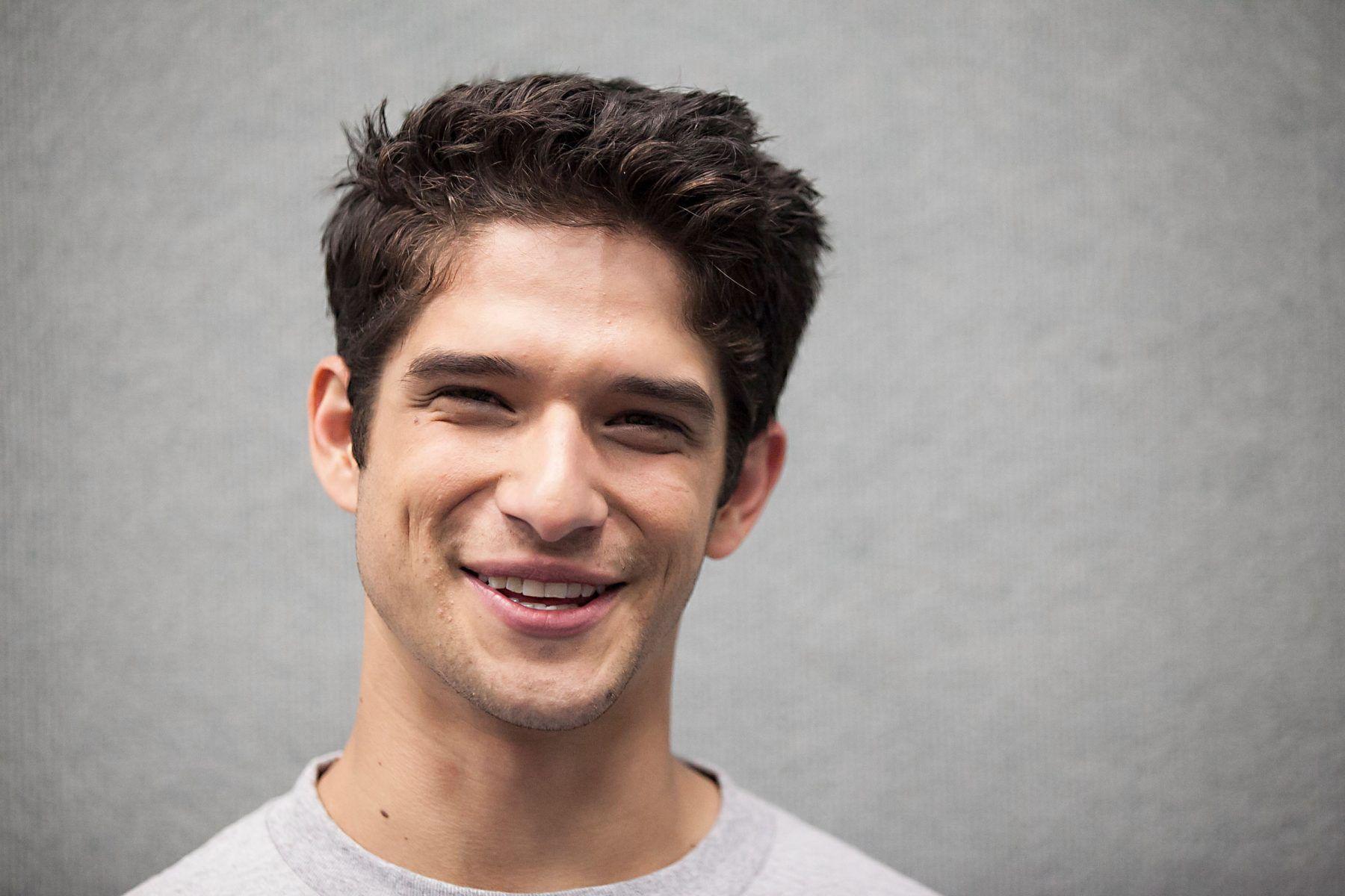 Tyler Posey Wallpapers - Top Free Tyler Posey Backgrounds - WallpaperAccess