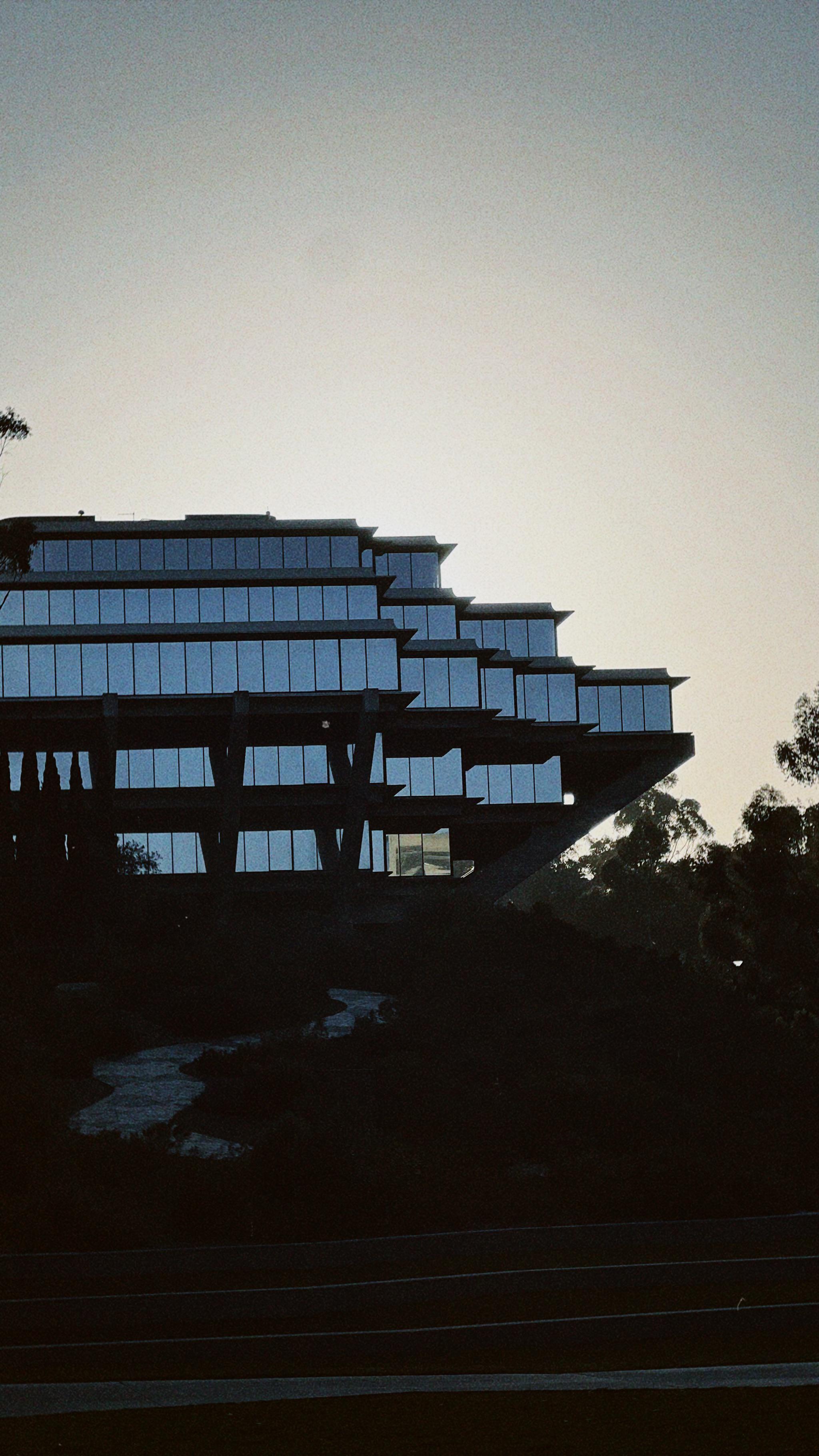 2048x3641 Some UCSD wallpaper I took ♥️