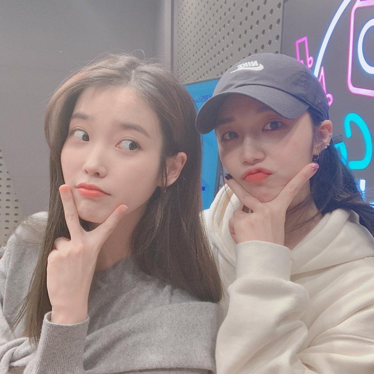 1200x1200 Eunji mentioned on radio just now that IU used to be her phone wallpaper. And just look at them now. Jung Eunji, the successful Uaena