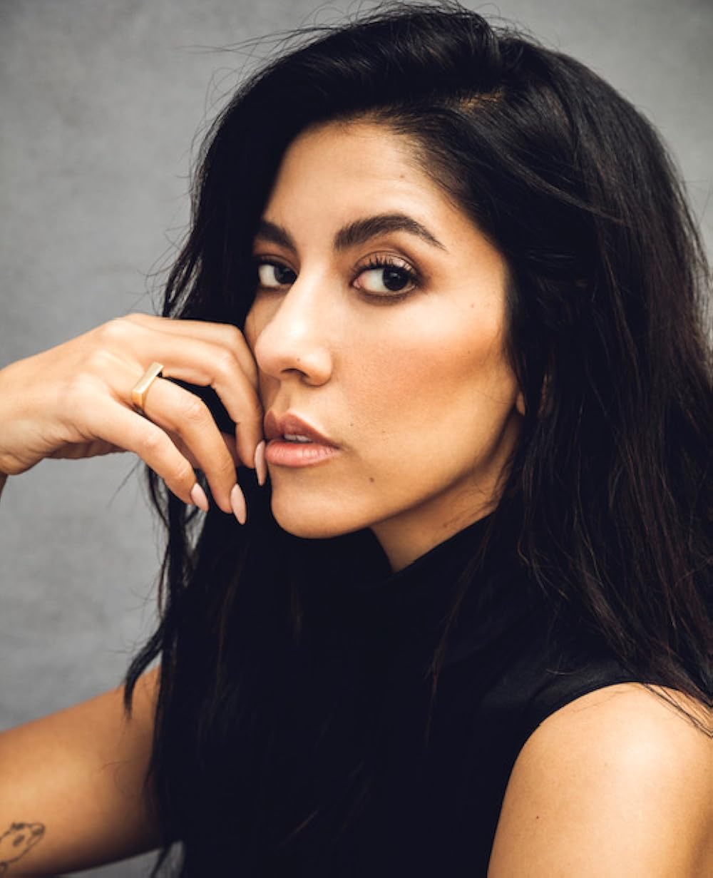 1000x1231 Stephanie Beatriz