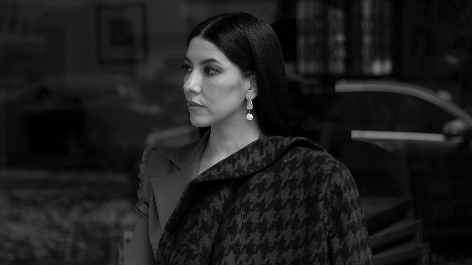 1600x900 With 'Encanto, ' Stephanie Beatriz Finds Yet Another Voice