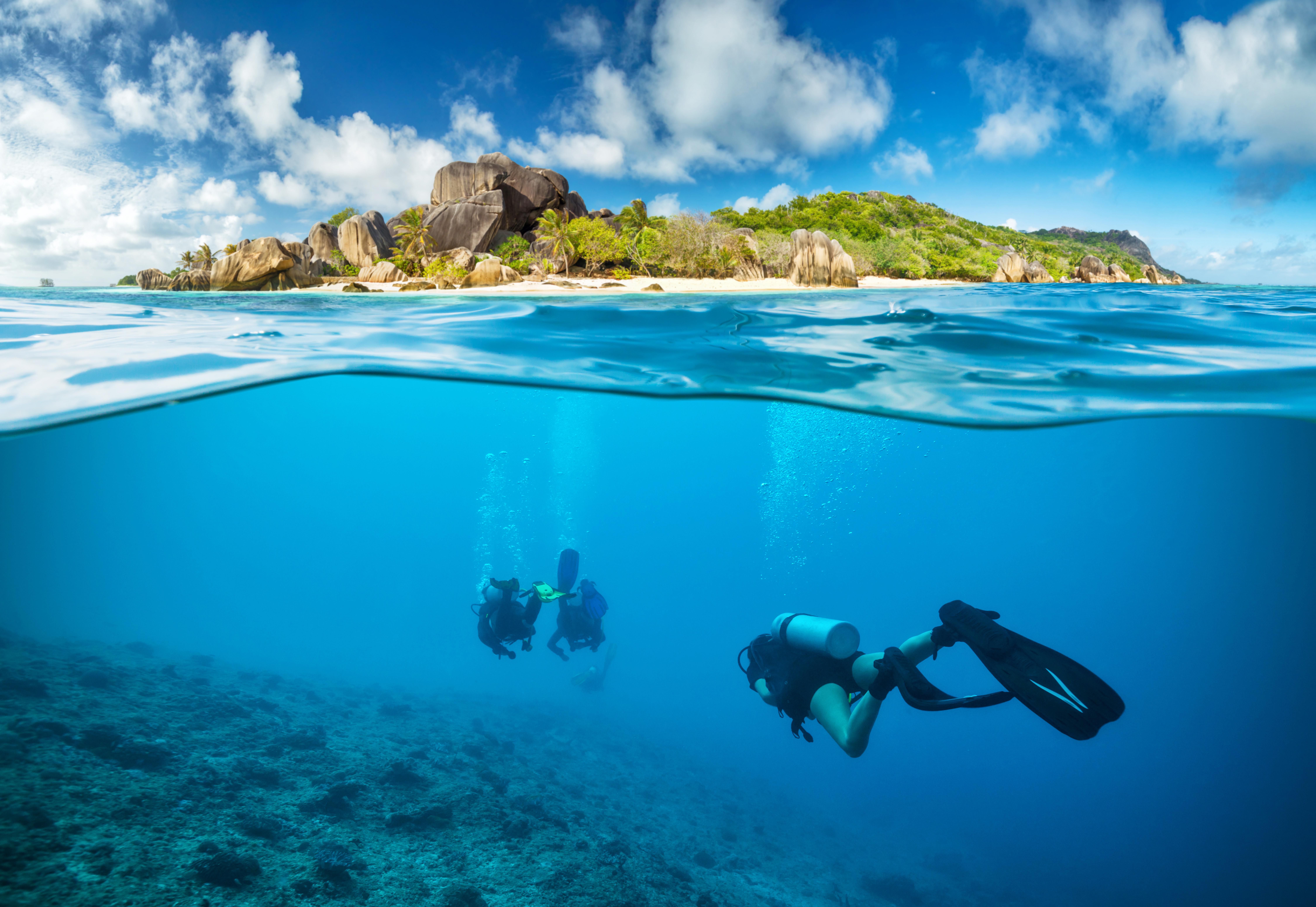 9000x6205 Wallpaper landscape, the ocean, island, blur, corals, diver, underwater world, diving for mobile and desktop, section пейзажи, resolution 9000x6205