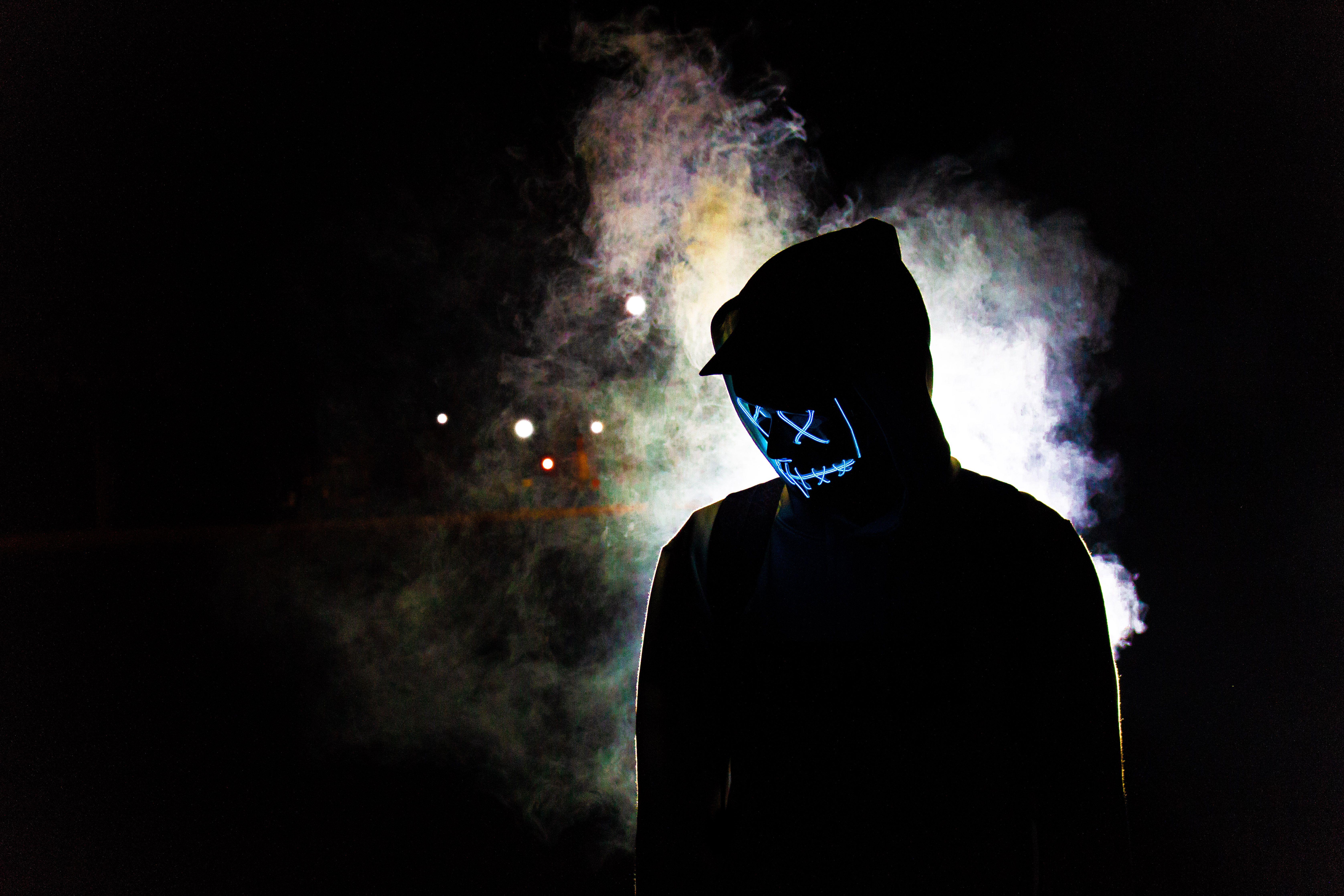 6708x4472 Sebastiaan Stam Mask, Download Wallpaper