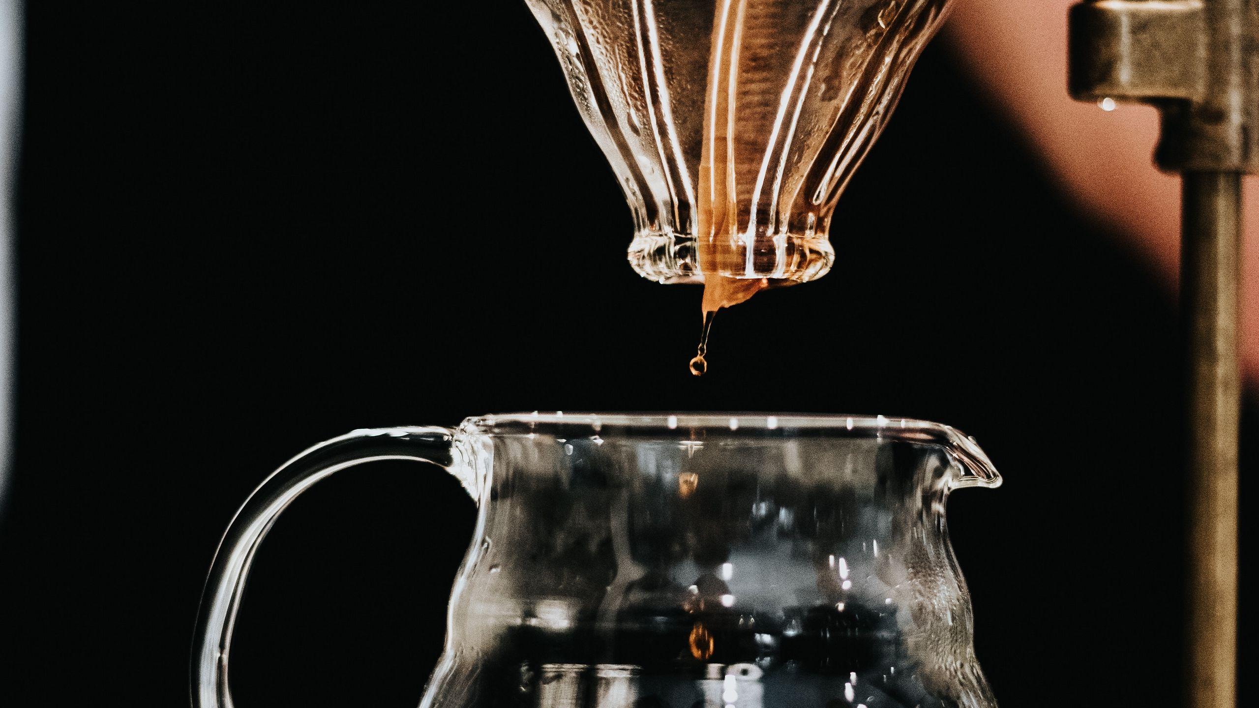 2560x1440 Download wallpaper 2560x1440 coffee, drink, water, filter, drops