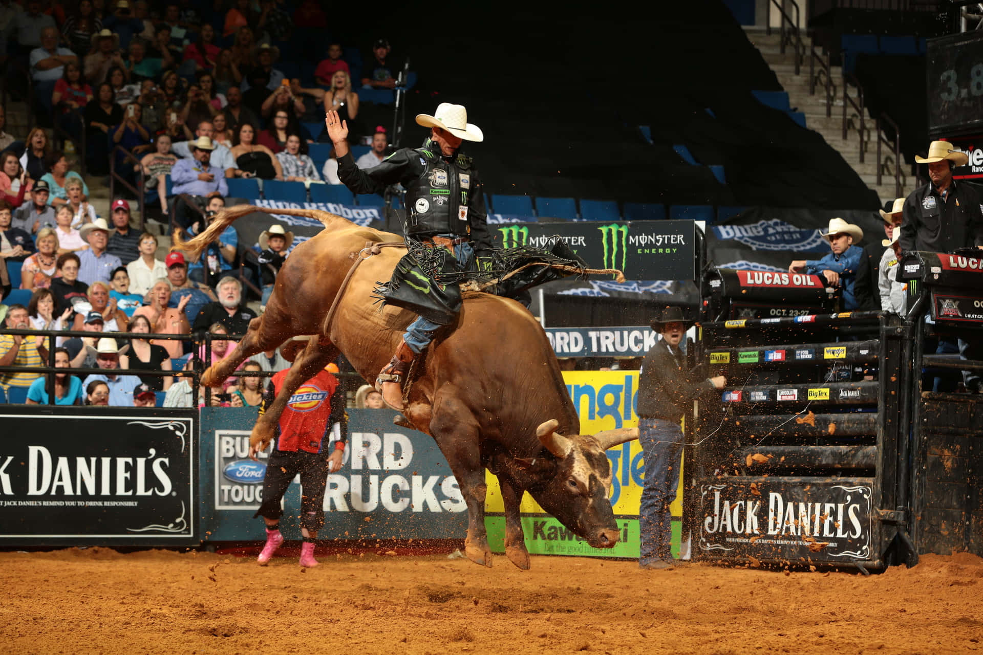 1920x1280 Download Conquer the Wild West With an Adrenaline Filled Bull Ride