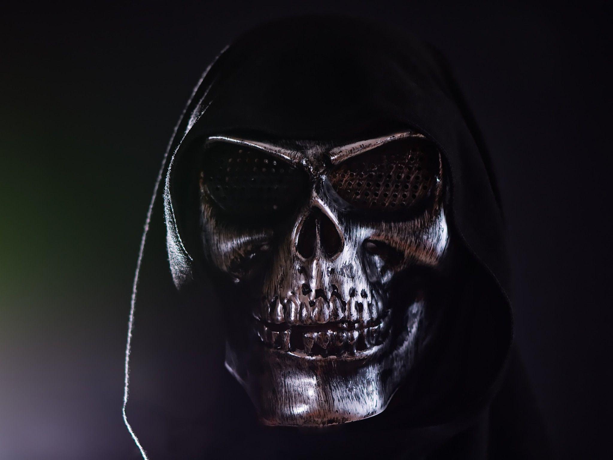 2048x1536 Skull Mask, Black Hoodie, Scary, Horror Mask Wallpaper HD
