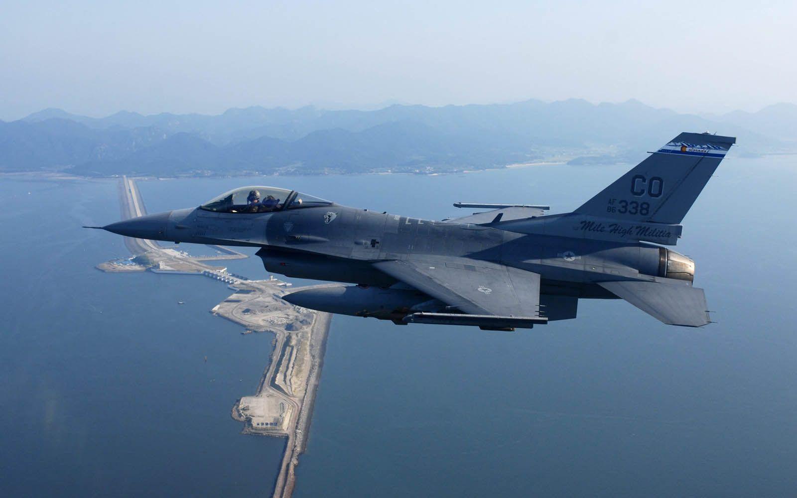 1600x1000 beauty birds: F 16 Fighter Jet Wallpaper