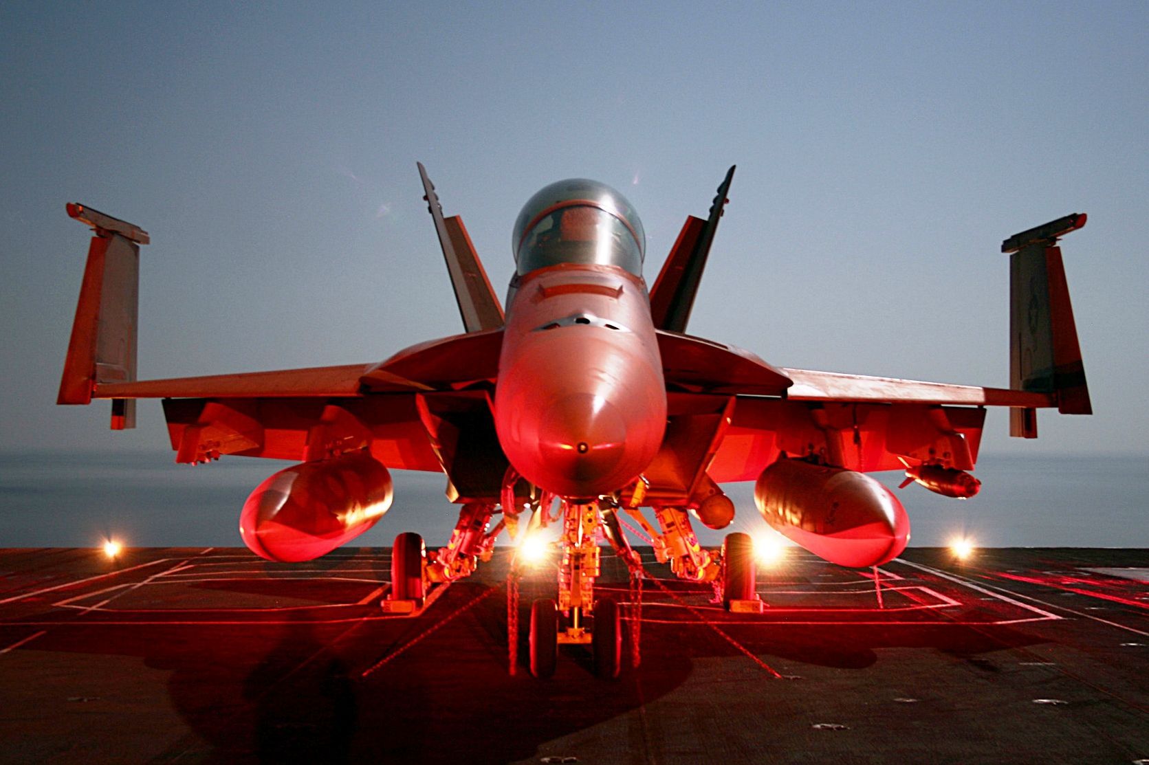 1671x1113 Super Hornet on flight