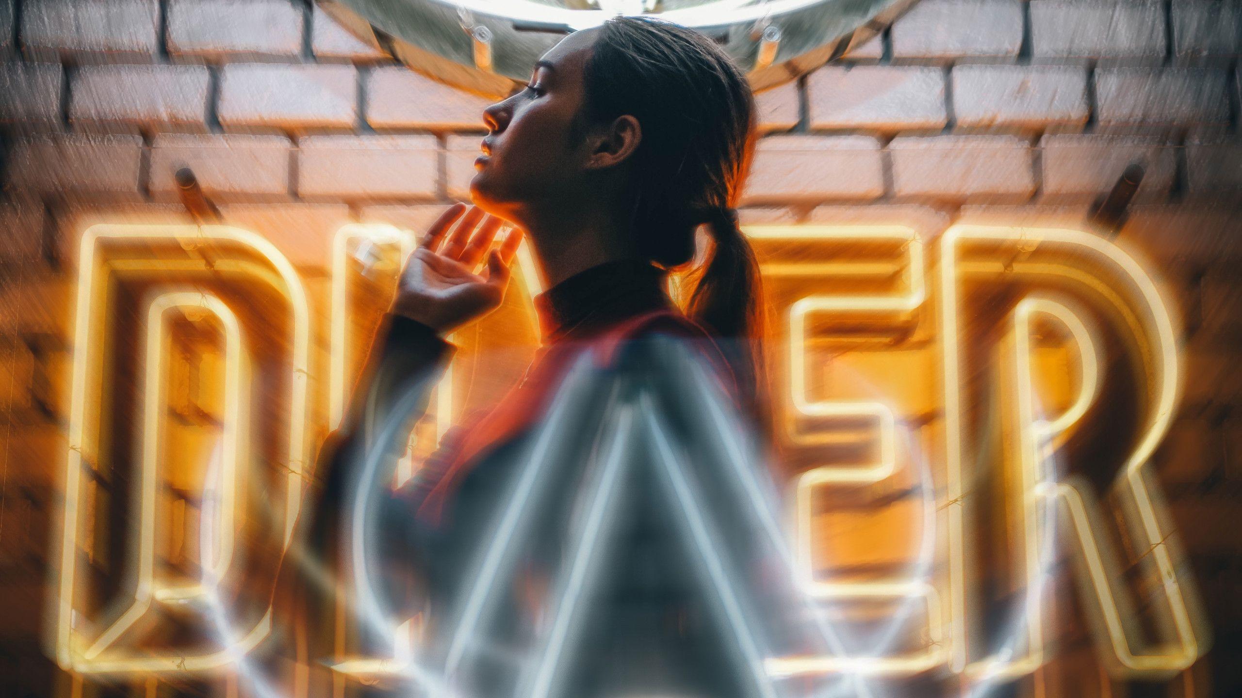 2560x1440 Girl Apparel Clothing Long Exposure Neon Clothing 1440P