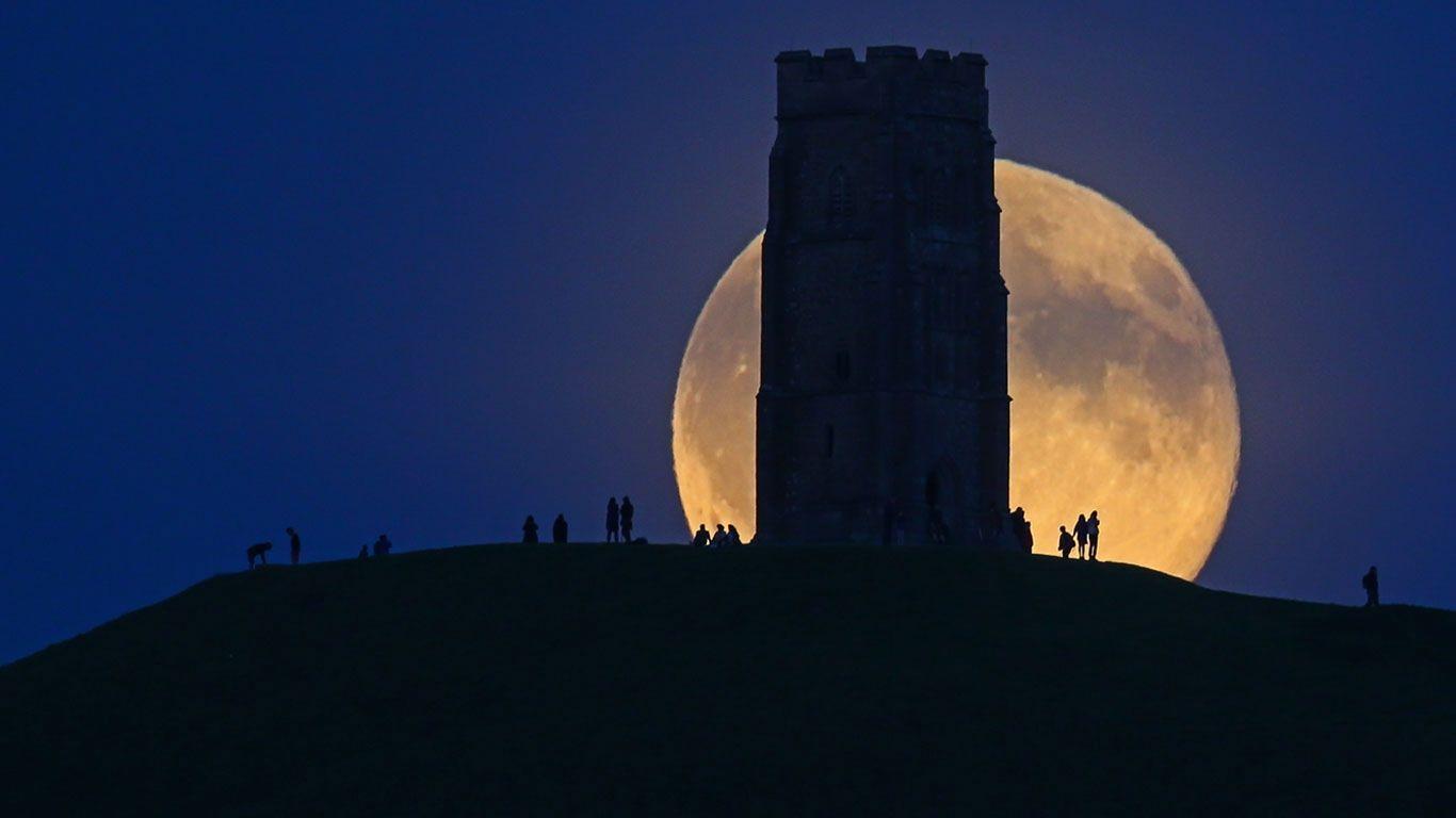 Bing Moon Wallpapers - Top Free Bing Moon Backgrounds - WallpaperAccess