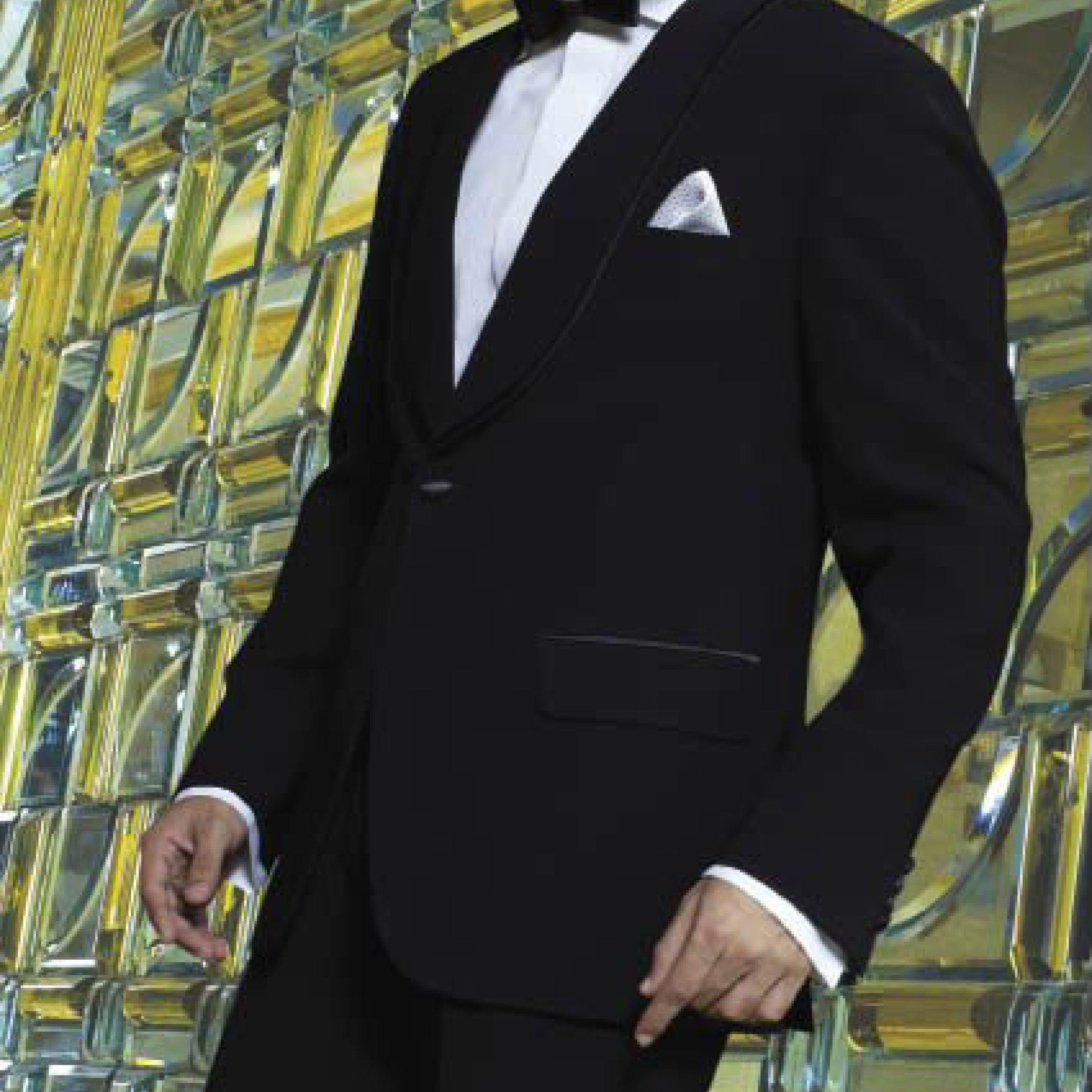 2932x2932 Vivek Oberoi Classic HD Image iPad Pro Retina Display
