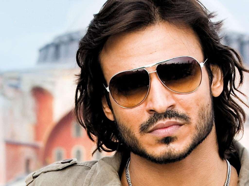 1024x768 Vivek Oberoi HD Wallpaper