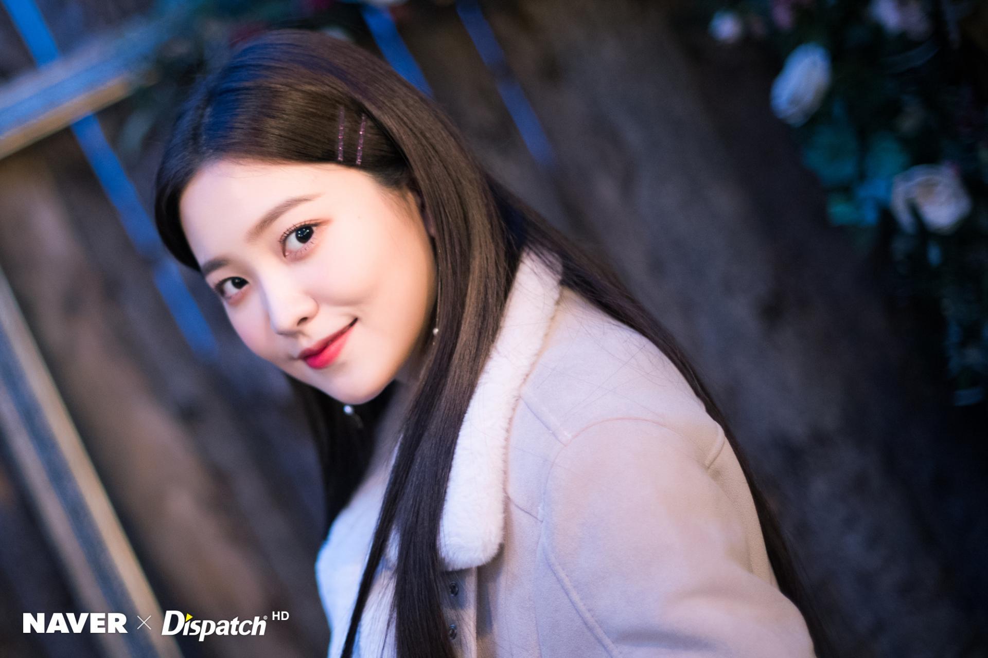 1920x1280 Yeri Velvet Wallpaper