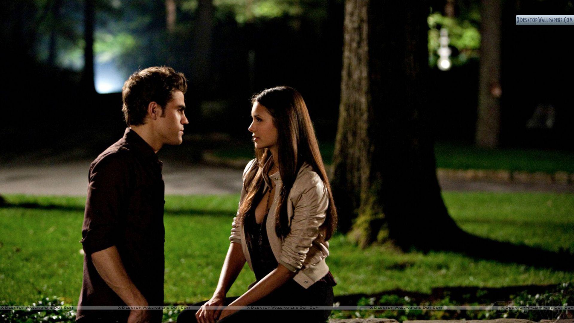 1920x1080 Stefan Elena Talking in Night Outside Home Wallpaper