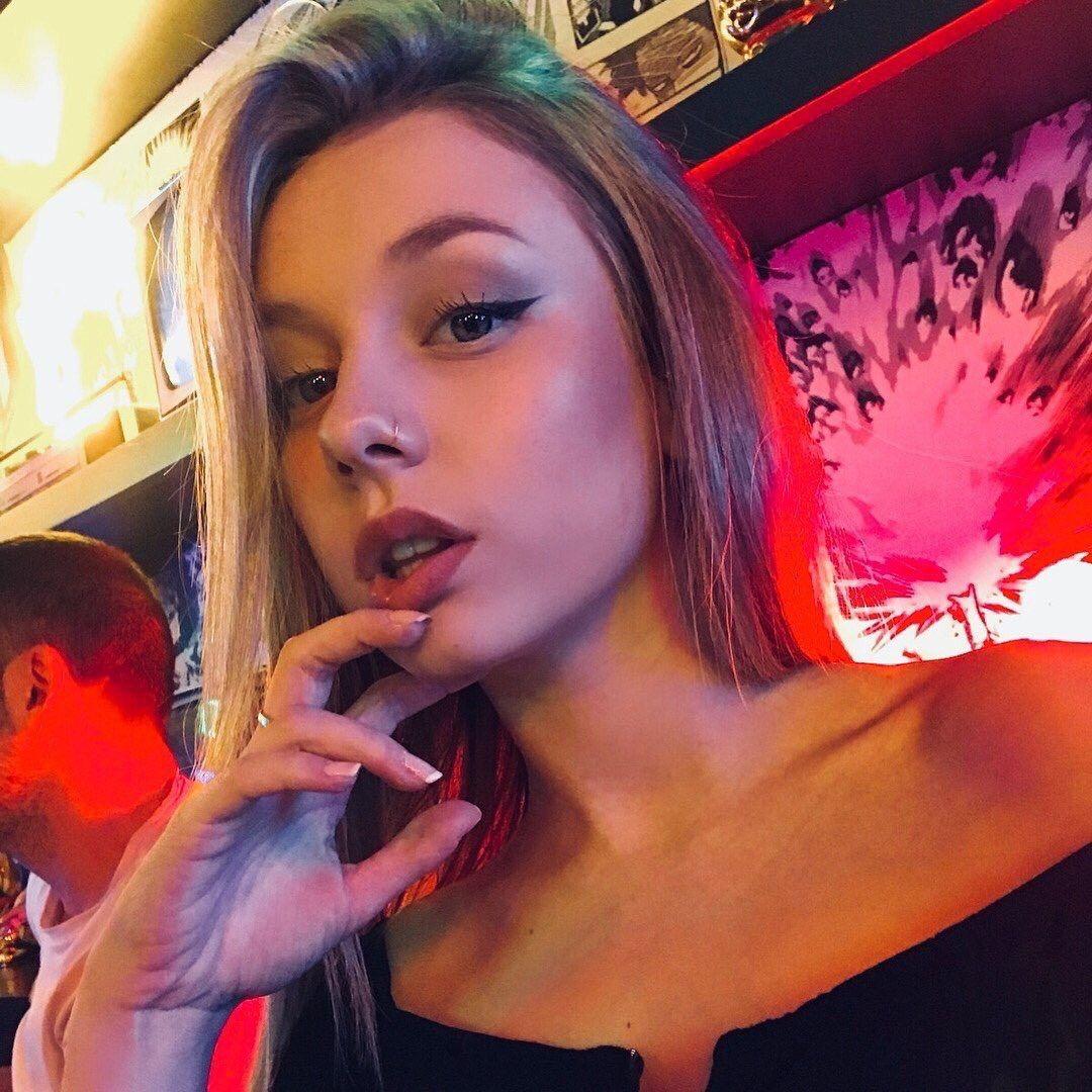 Ester Expósito HD Wallpapers - Top Free Ester Expósito HD Backgrounds