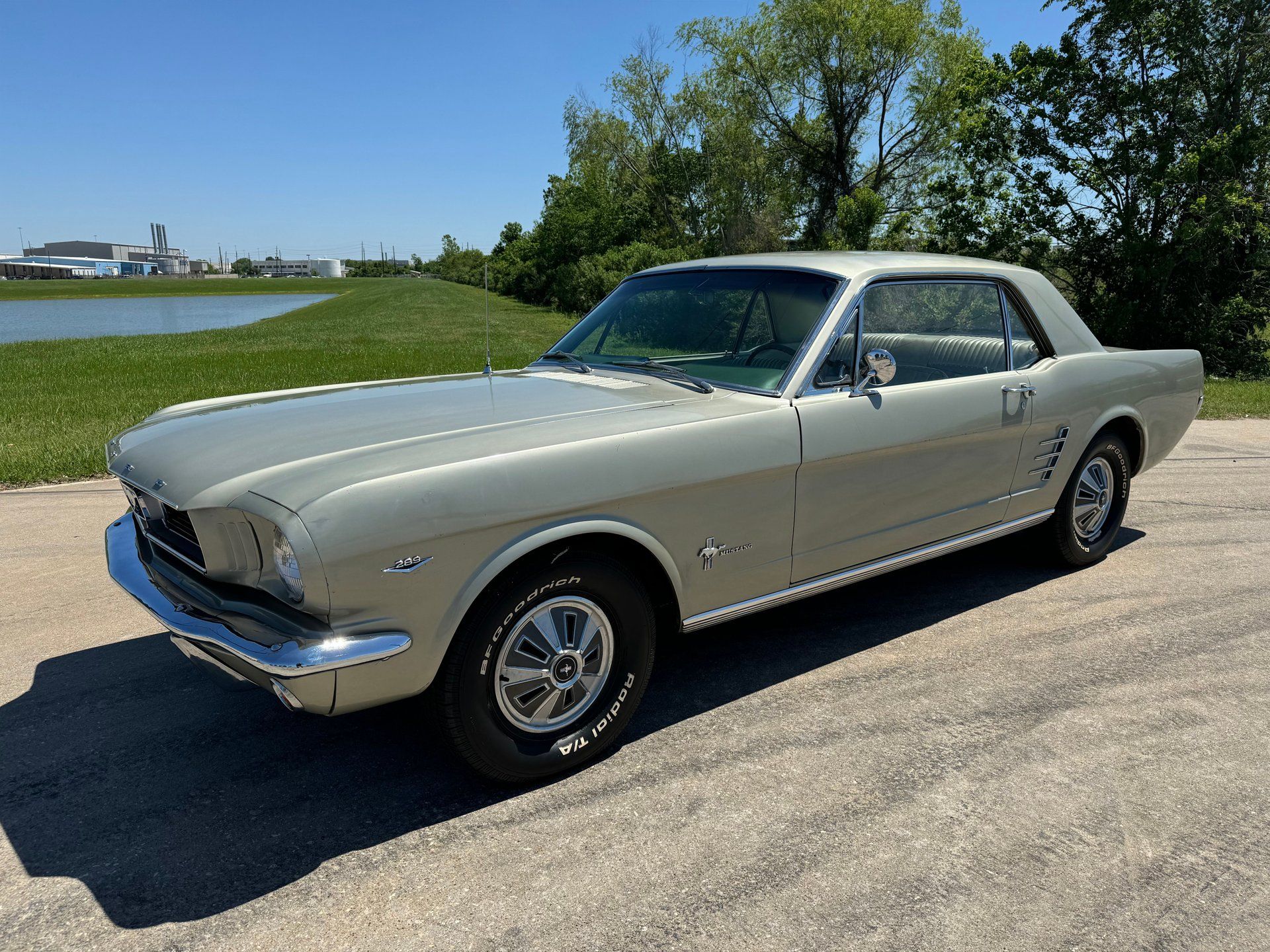 1920x1440 Ford Mustang. Frank's Car Barn