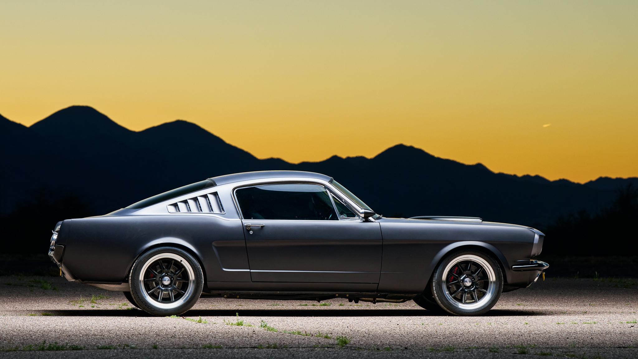 2048x1152 Mustang Fastback