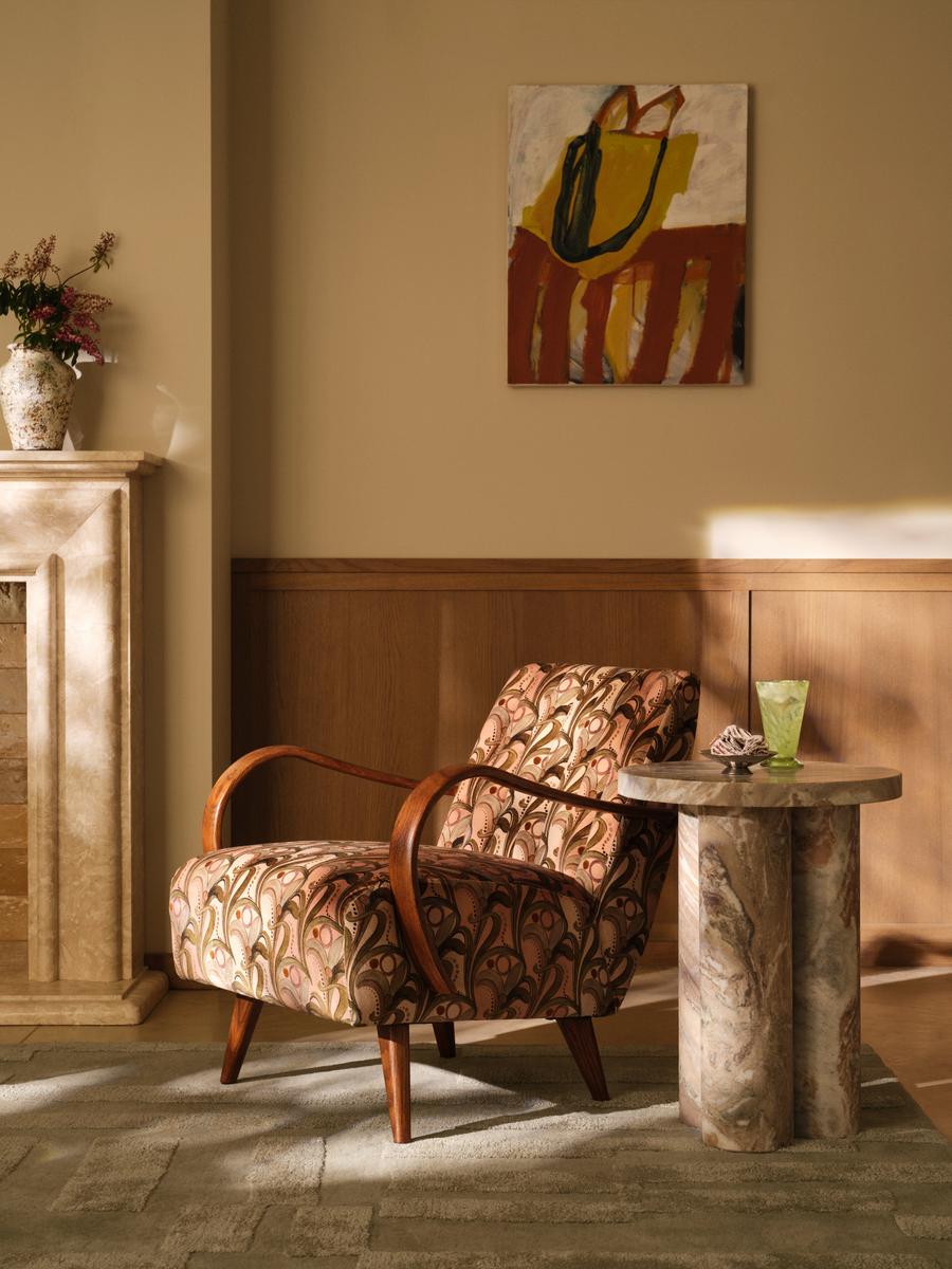 900x1200 Evie Armchair, Obie Print, US