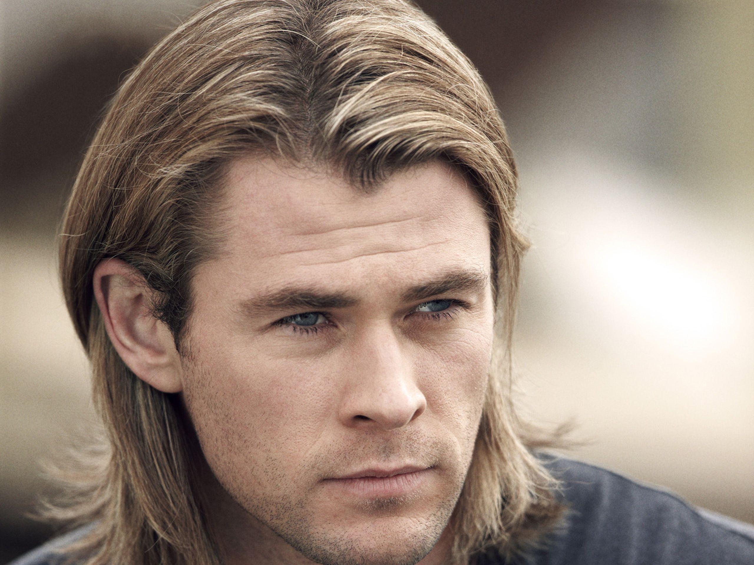 2560x1920 Chris Hemsworth 2018 FREE Picture