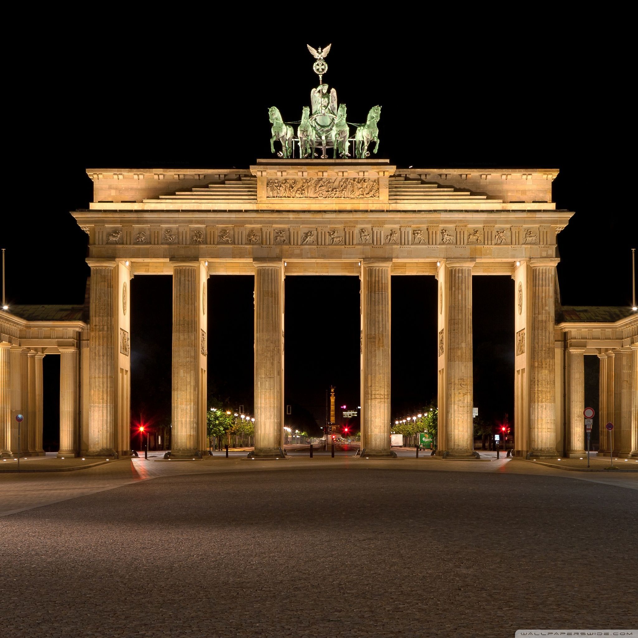 2048x2048 Brandenburg Gate 4K UHD Wallpaper for UltraHD Desktop and TV : Widescreen and UltraWide Display : Dual Monitor : Smartphone and Tablet Devices