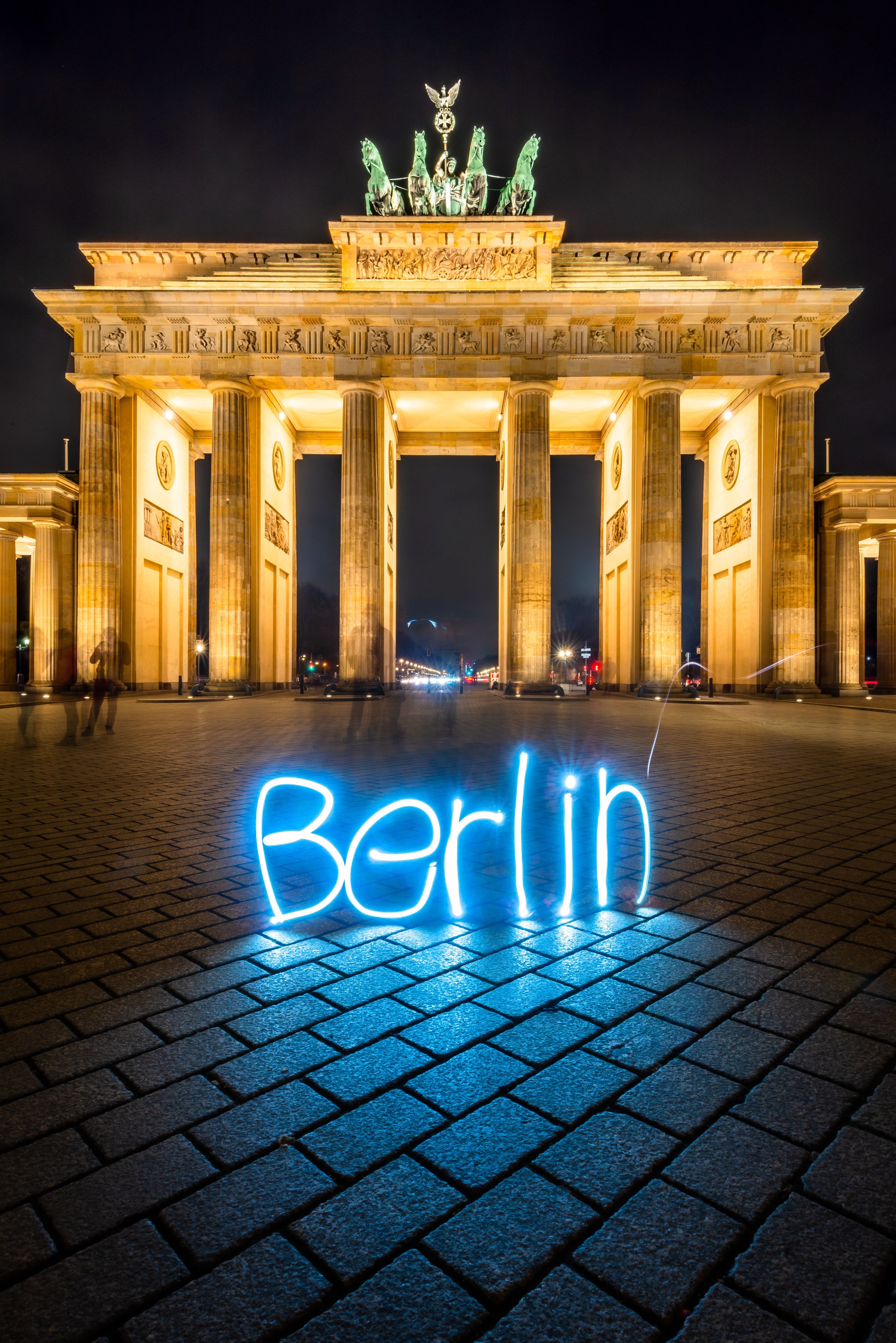 3986x5971 Brandenburg Gate Phone Wallpaper: Free 4K & HD Downloads