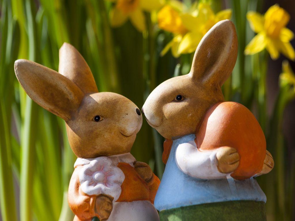 1024x768 Download wallpaper 1024x768 easter bunny, rabbits, flowers