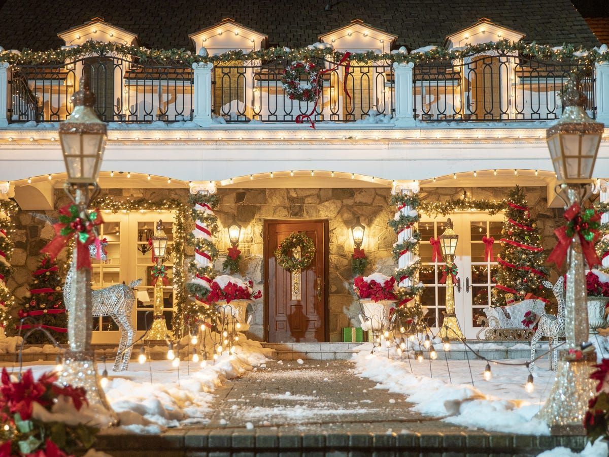1200x900 The Meaning Behind Your Favorite Christmas Traditions