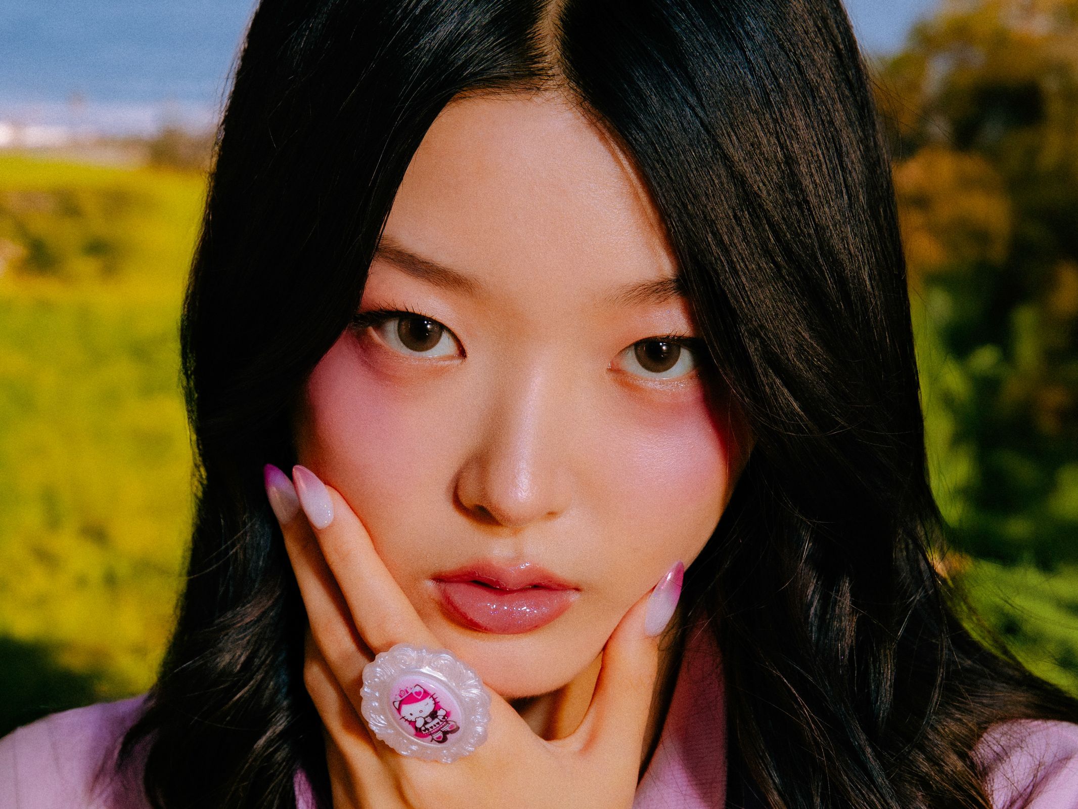 2132x1599 KATSEYE's Yoonchae Jeung Breaks Down Her Viral Blush Technique