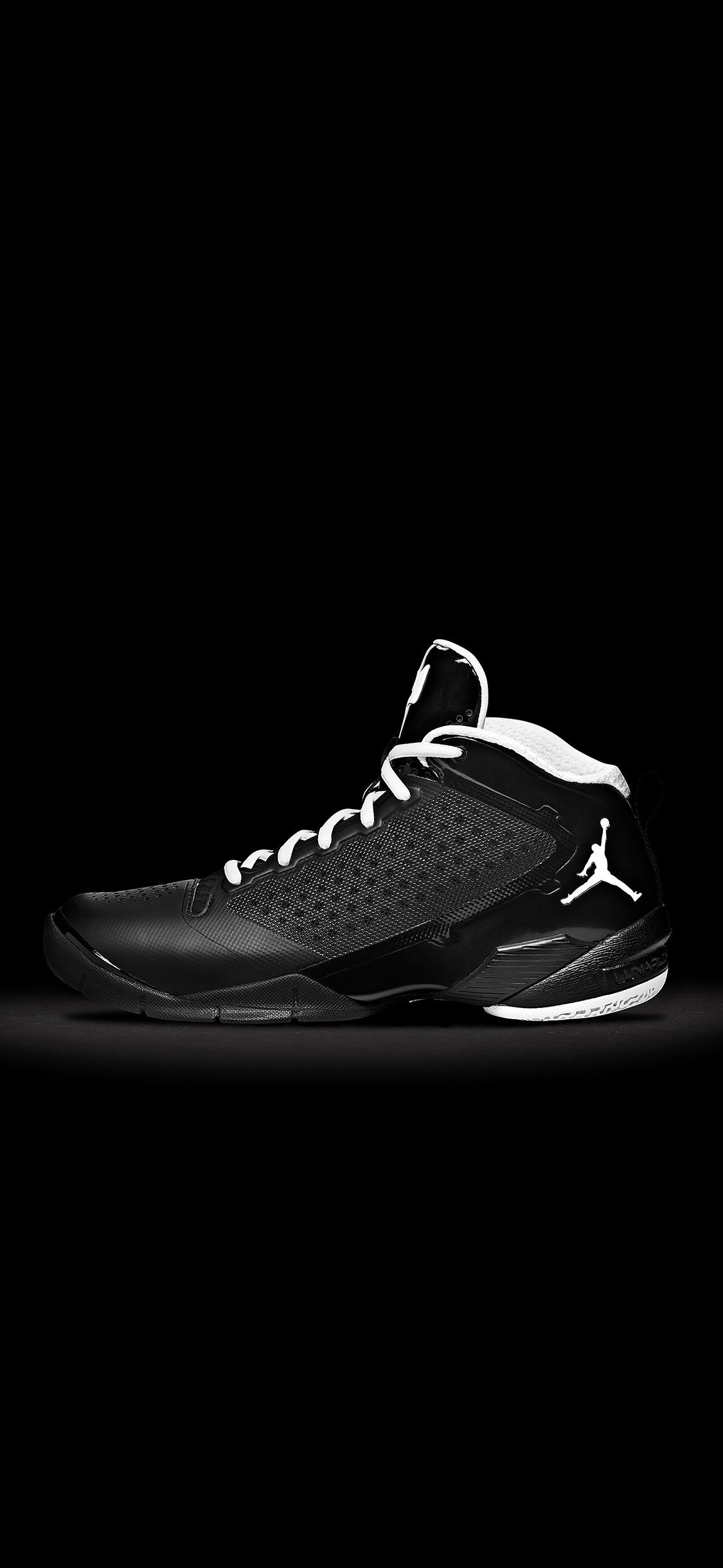 1125x2436 iPhoneXpapers fly wade nike shoe art